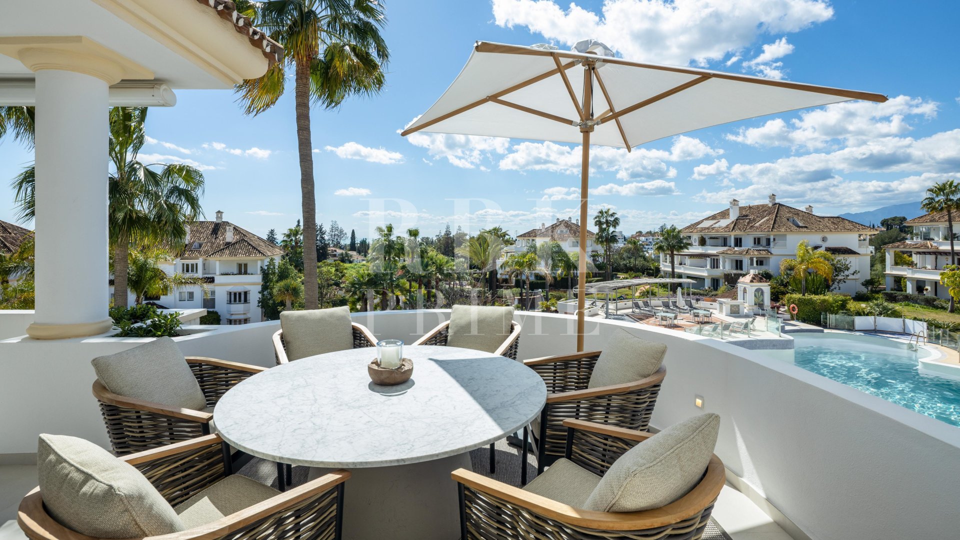 Resale - Apartments -
Marbella