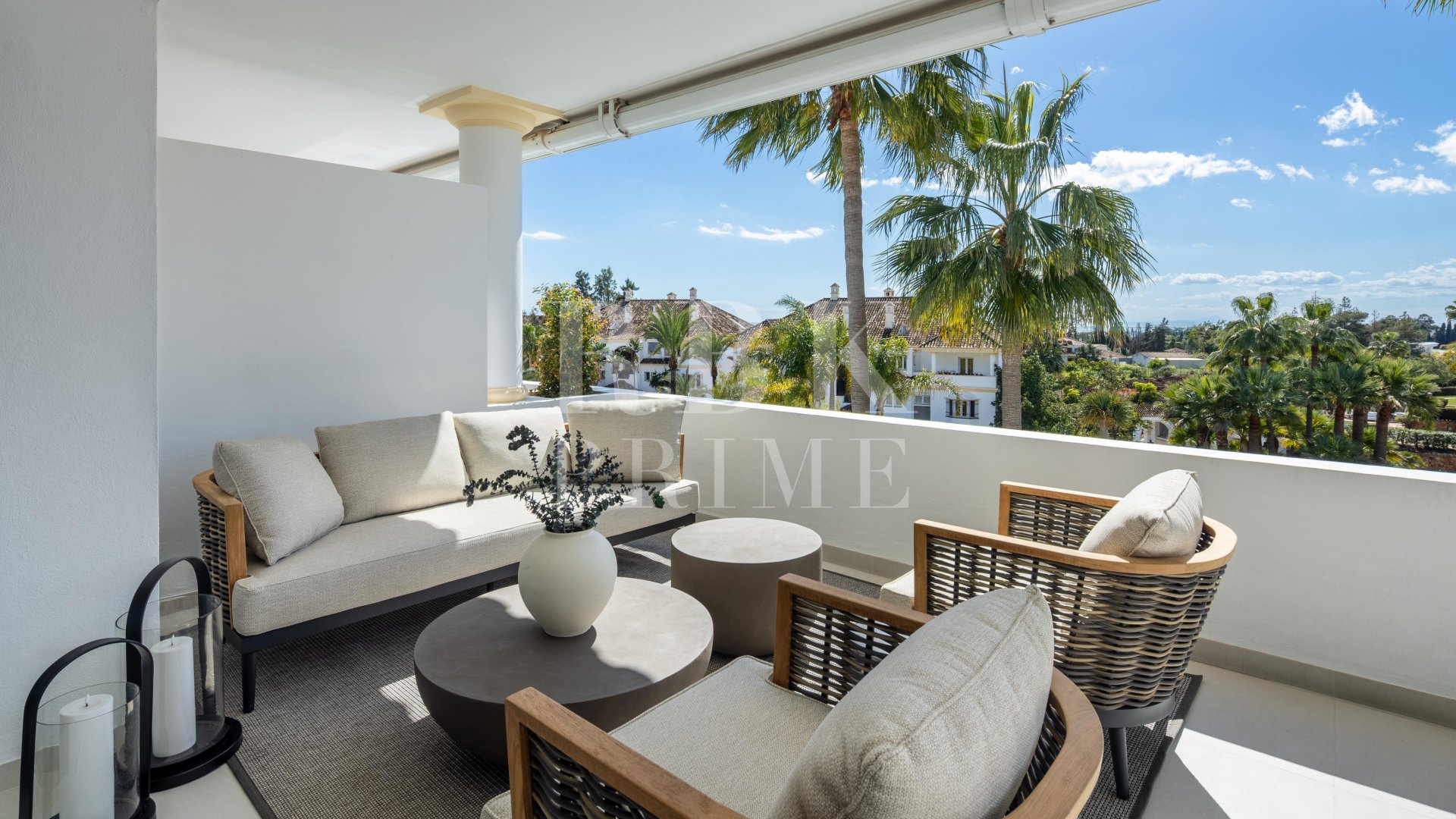 Resale - Apartments -
Marbella