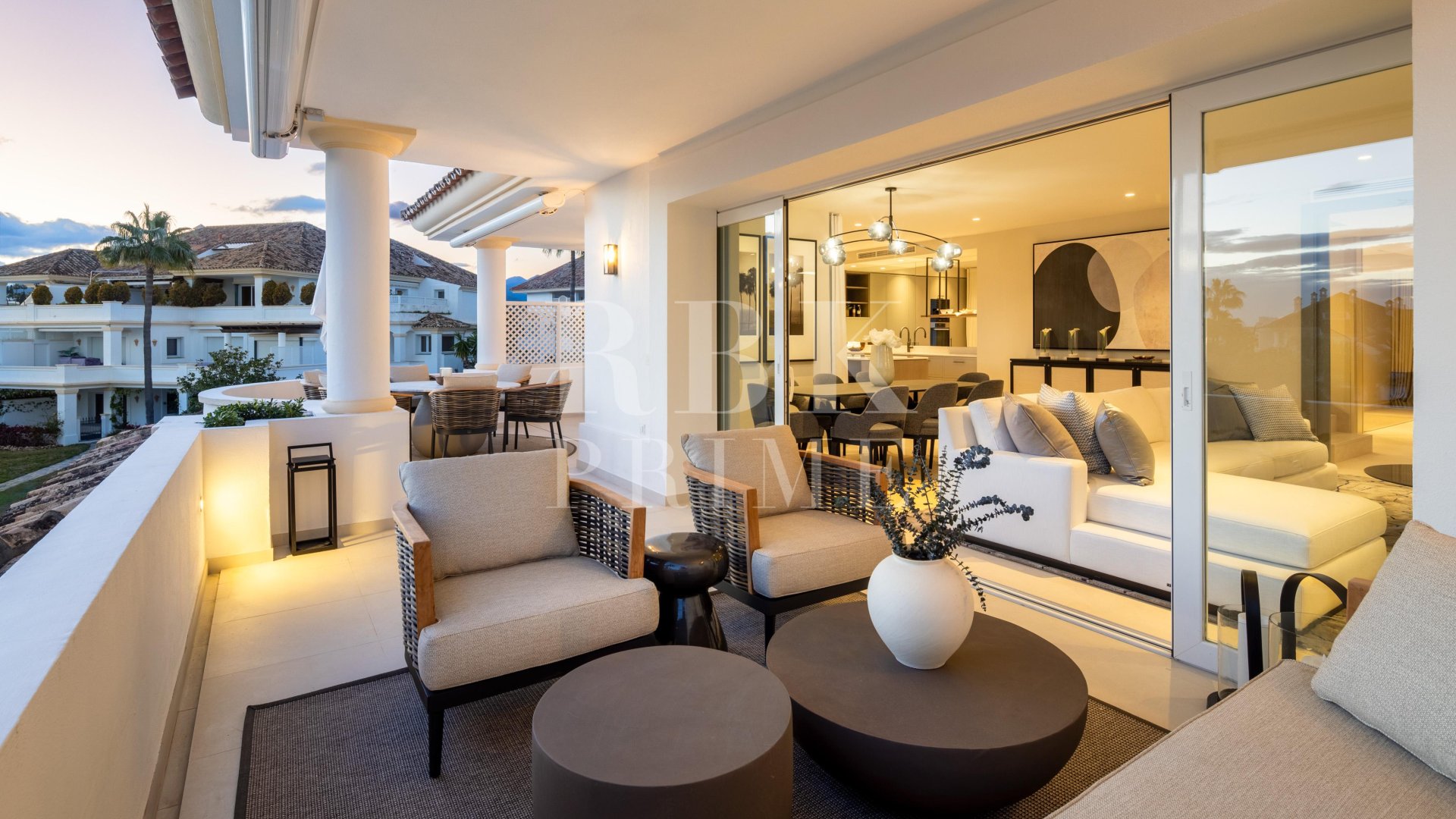 Resale - Apartments -
Marbella