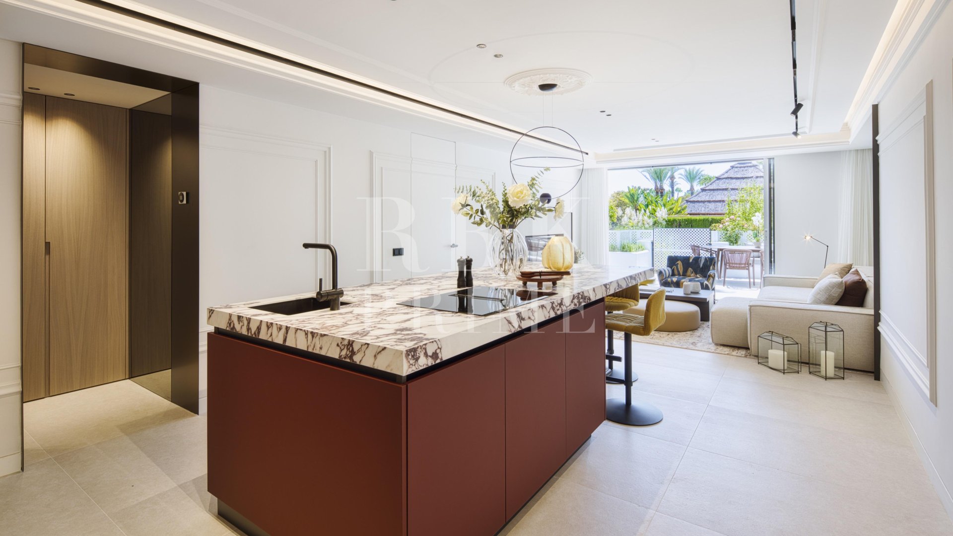 Resale - Apartments -
Marbella
