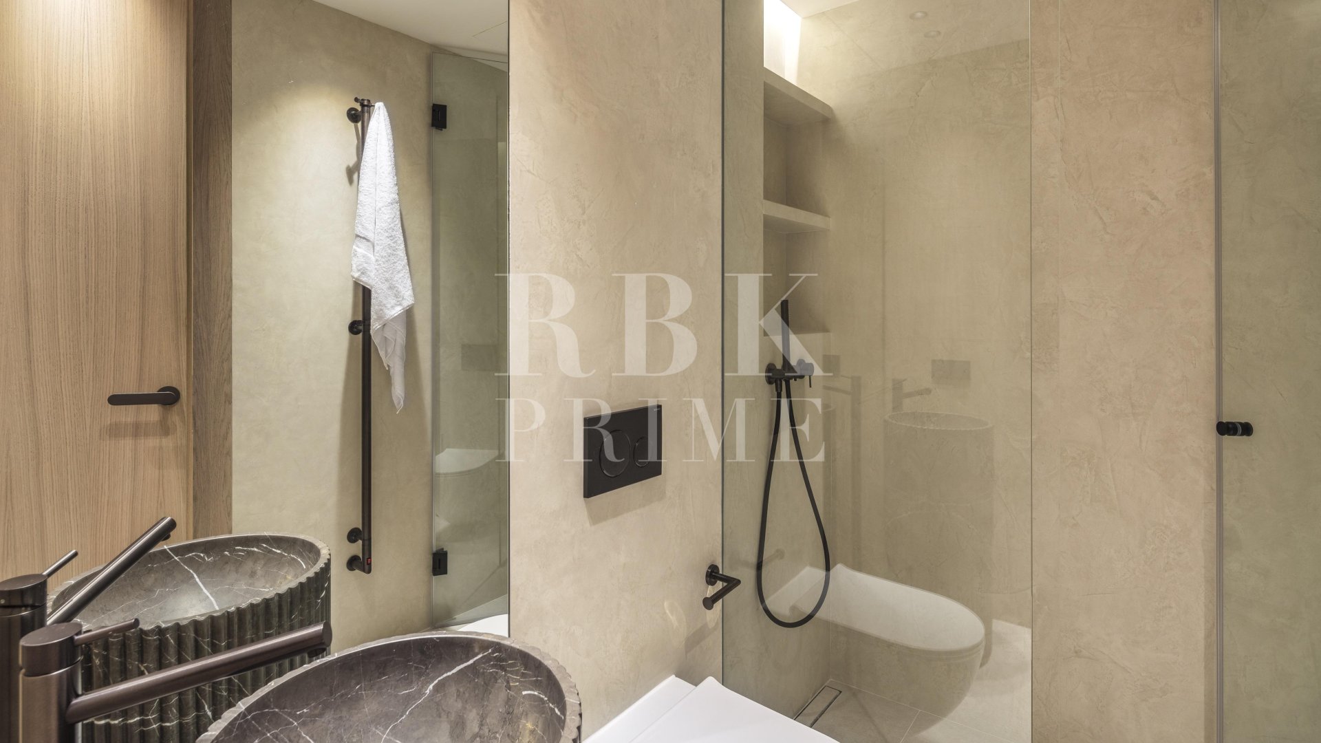 Resale - Apartments -
Marbella