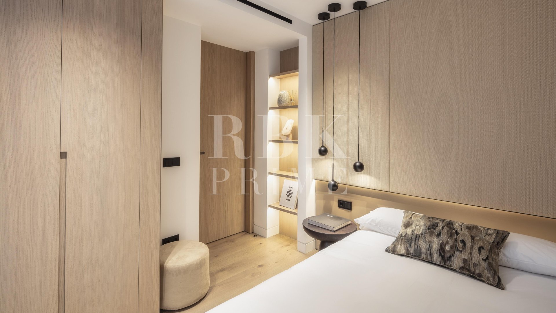 Resale - Apartments -
Marbella
