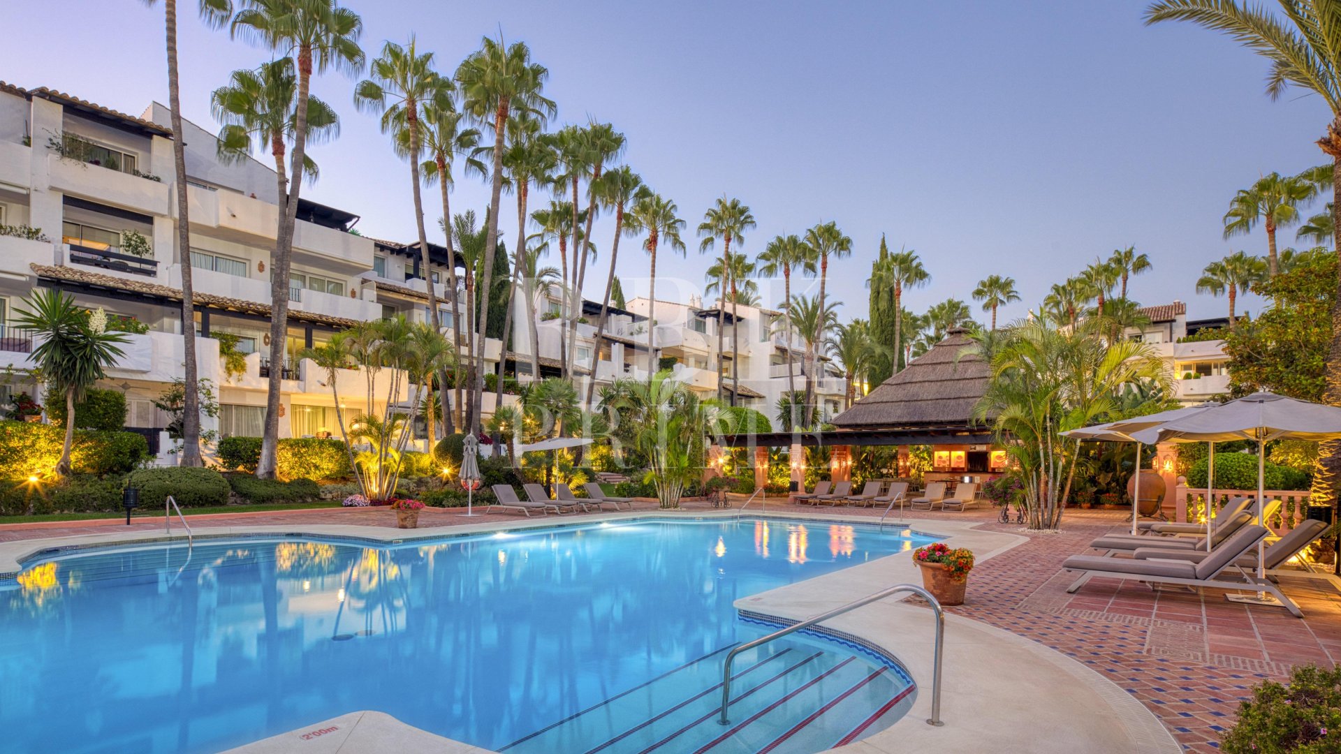 Resale - Apartments -
Marbella
