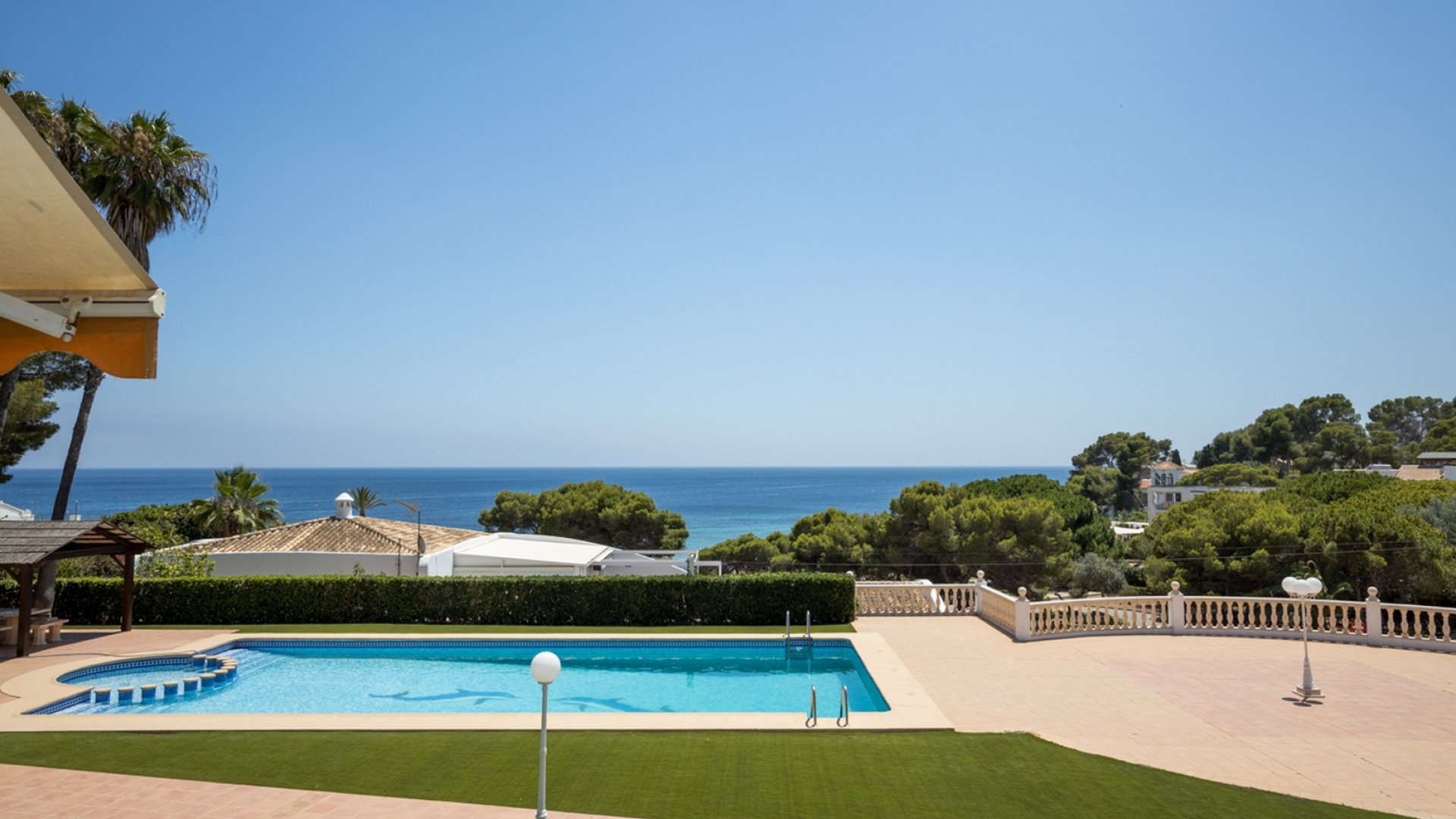 Resale - Apartments -
Moraira - La Cometa