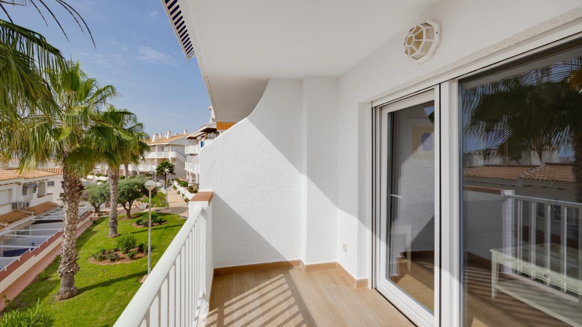 Resale - Apartments -
Orihuela Costa - Aguamarinas
