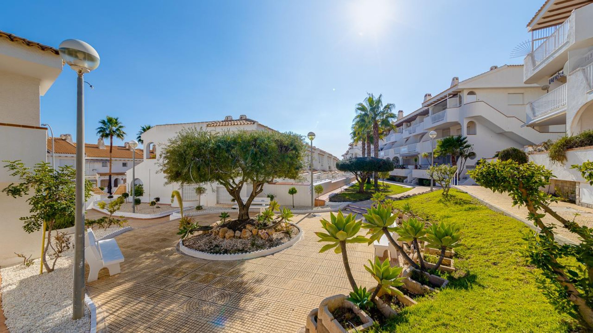 Resale - Apartments -
Orihuela Costa - Aguamarinas