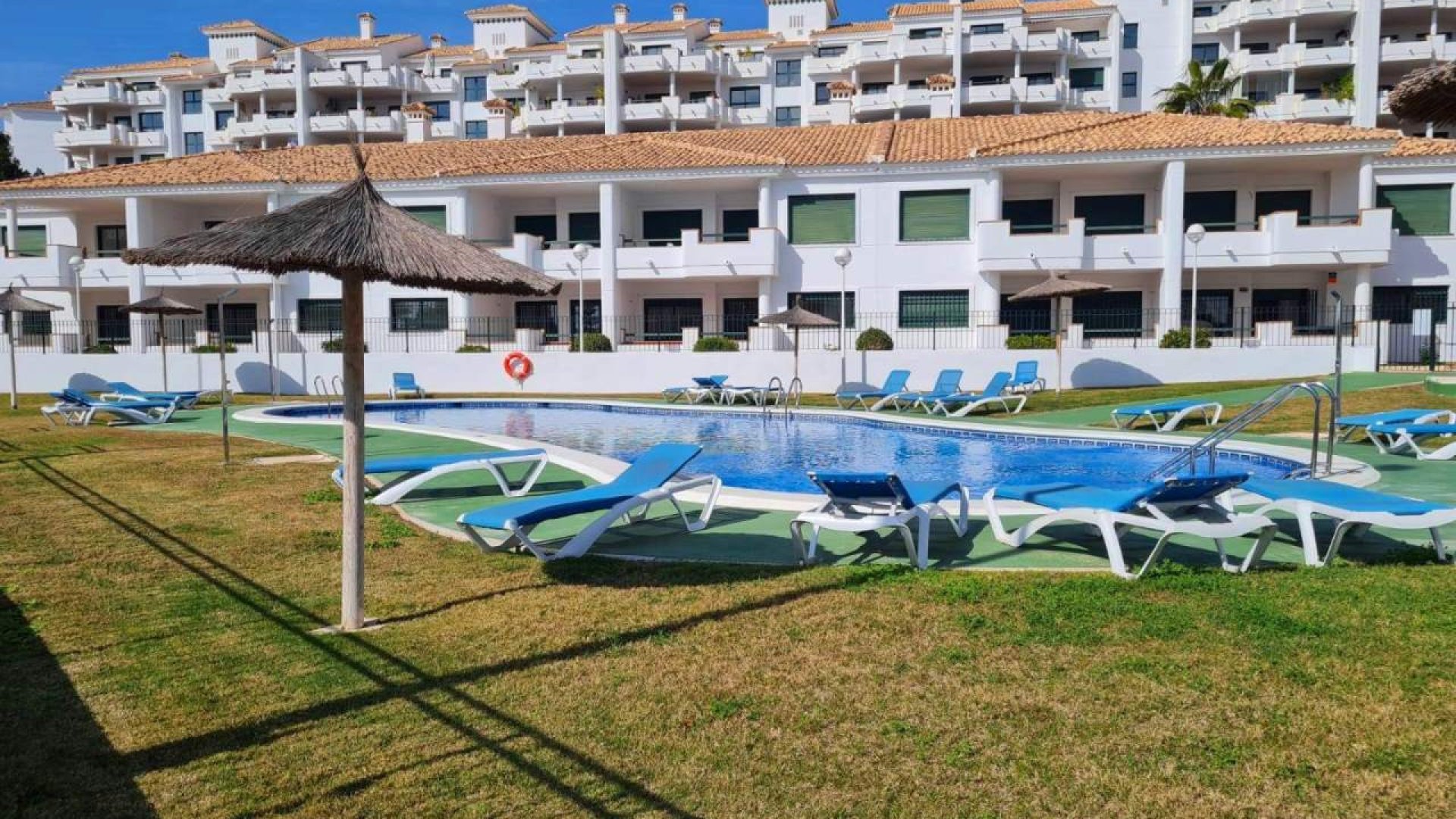 Resale - Apartments -
Orihuela Costa - Campoamor