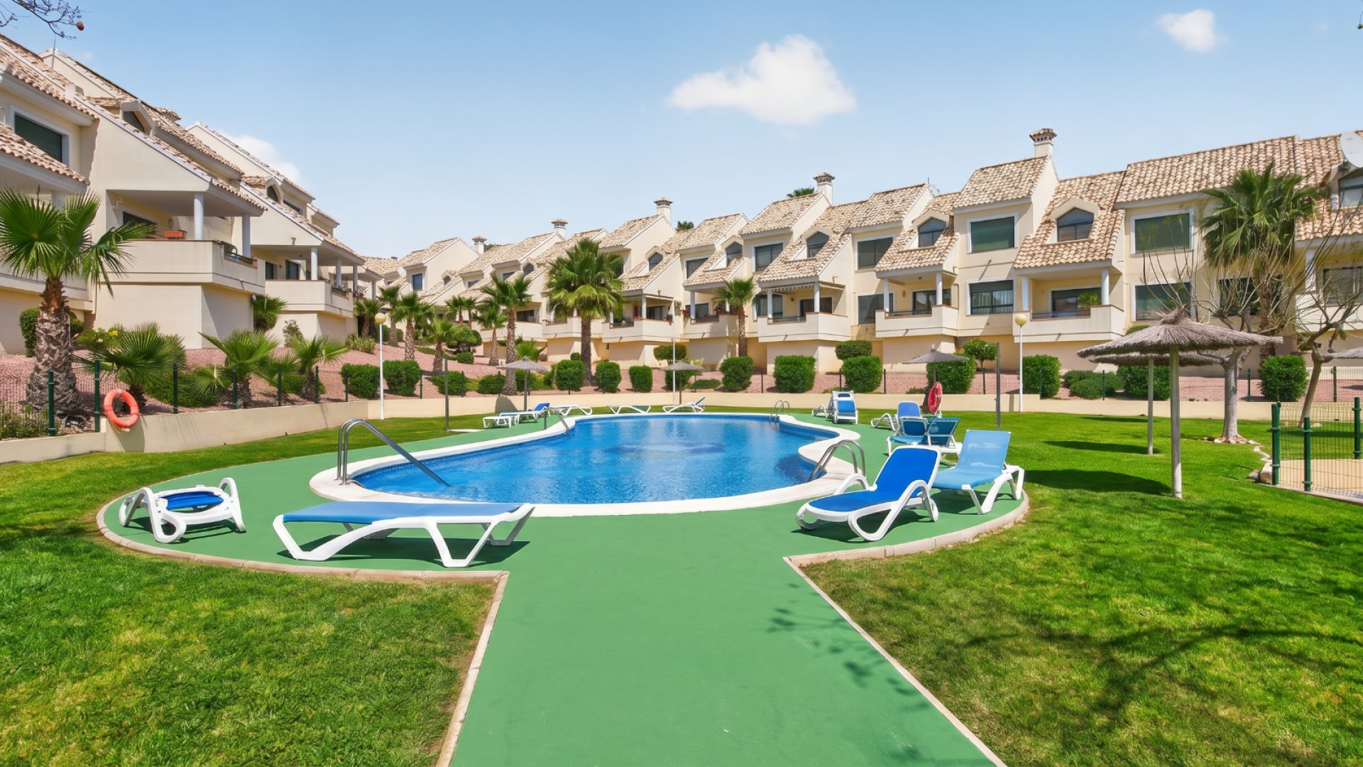 Resale - Apartments -
Orihuela Costa - Campoamor