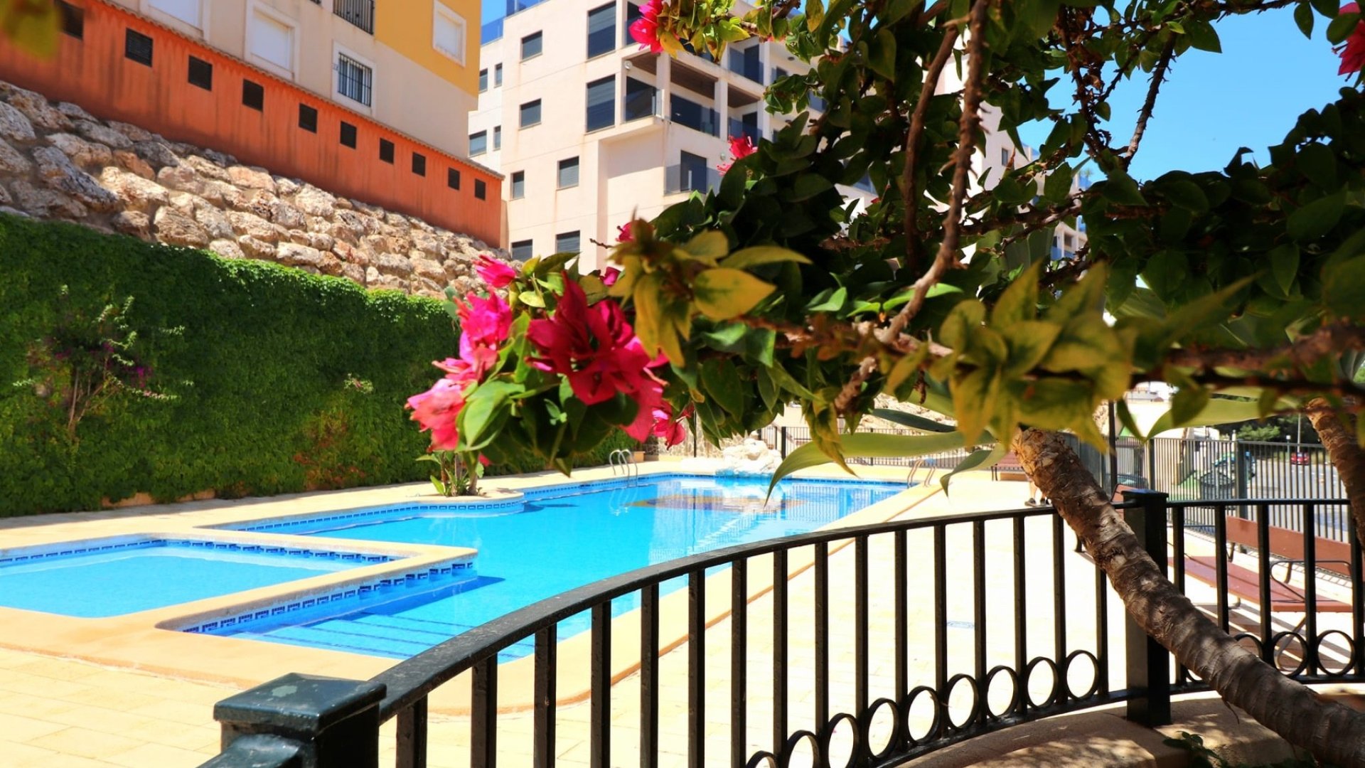 Resale - Apartments -
Orihuela Costa - Campoamor