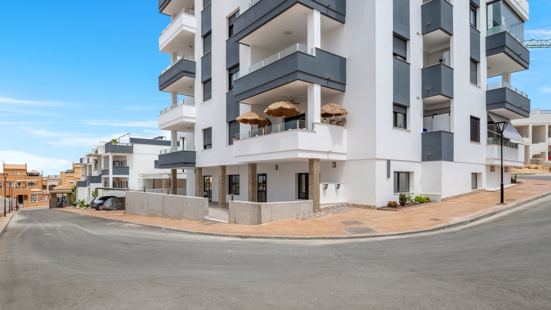 Resale - Apartments -
Orihuela Costa - Costa Blanca South