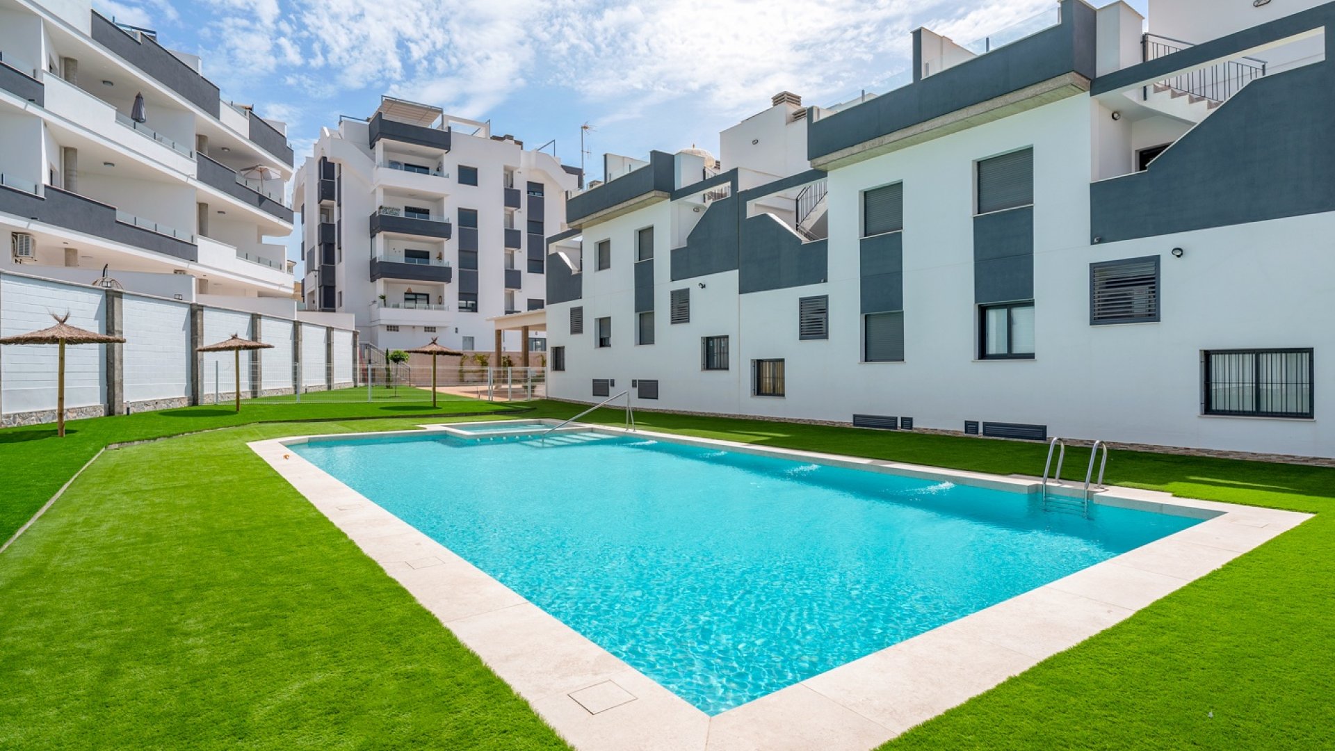 Resale - Apartments -
Orihuela Costa - Costa Blanca South