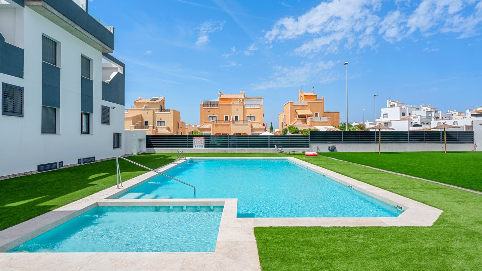 Resale - Apartments -
Orihuela Costa - Costa Blanca South