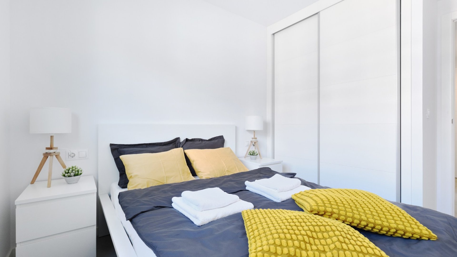 Resale - Apartments -
Orihuela Costa - Dehesa de campoamor