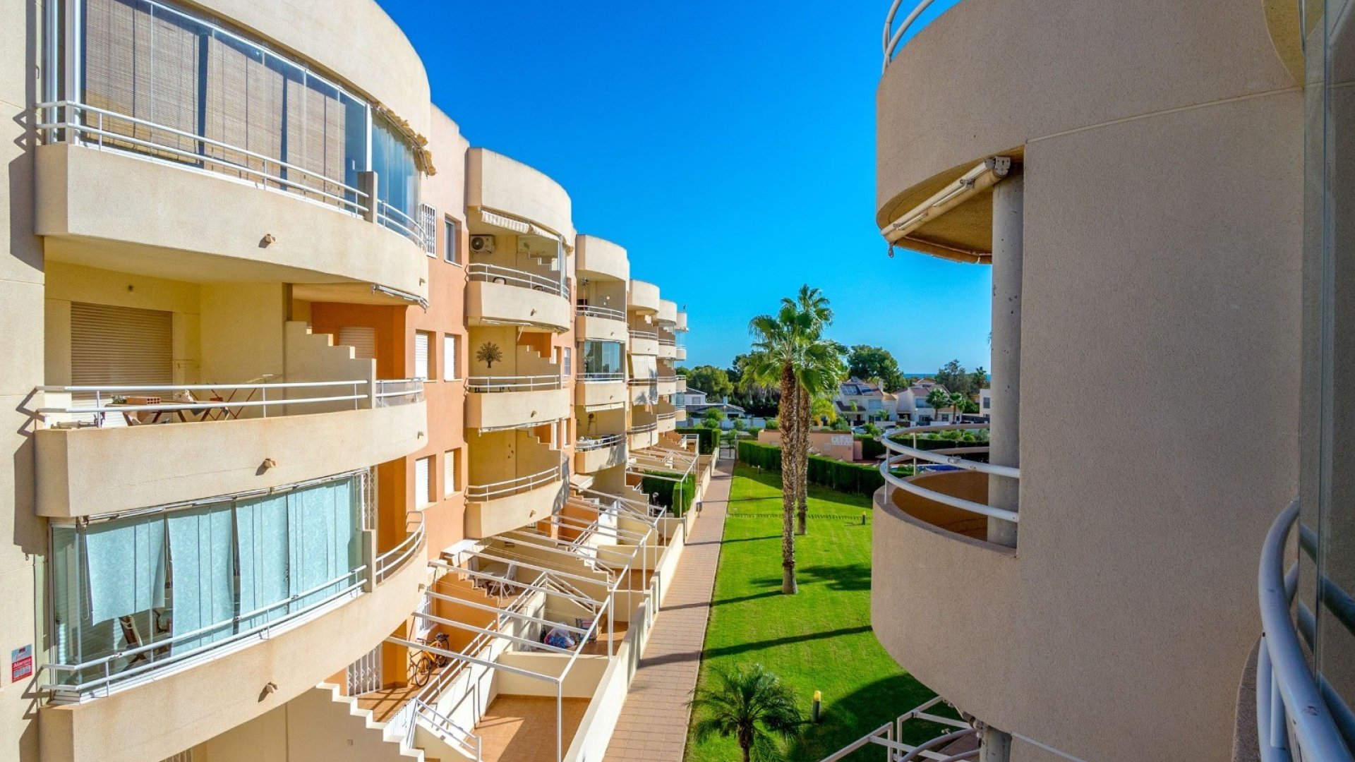 Resale - Apartments -
Orihuela Costa - Dehesa de campoamor