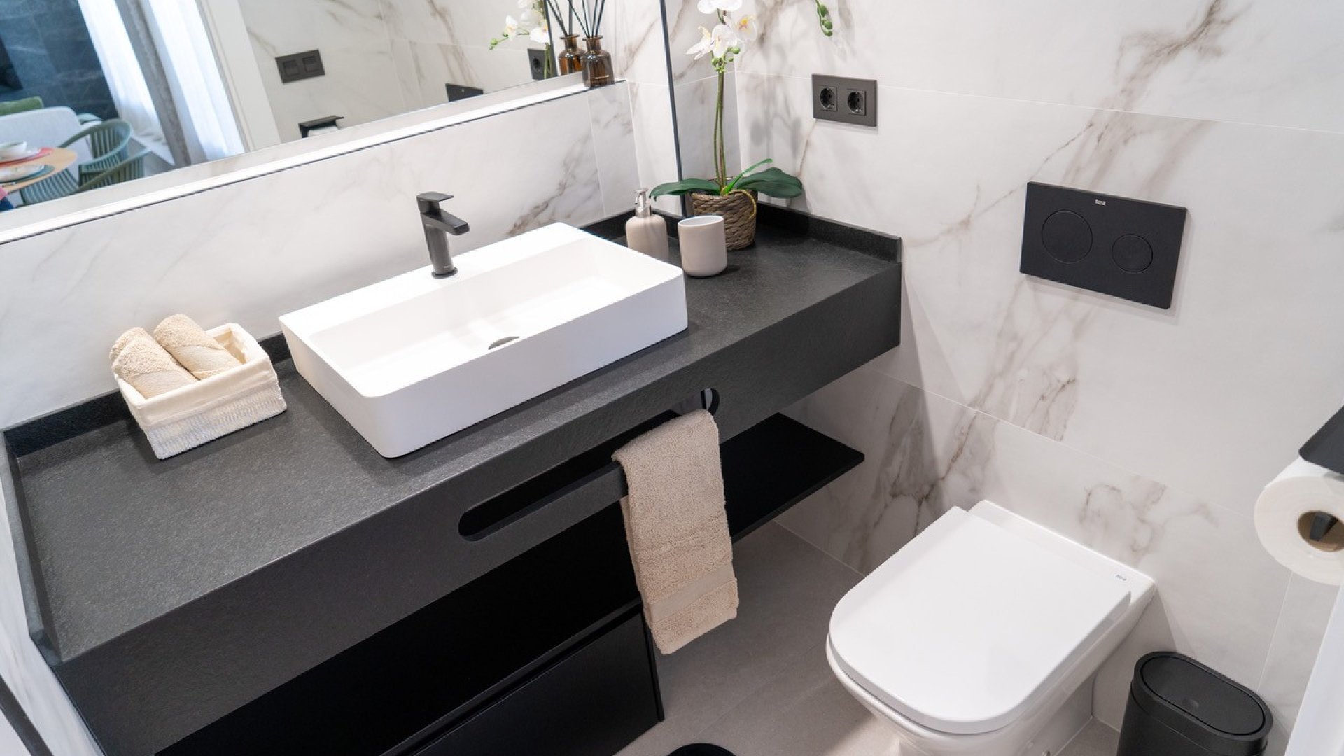 Resale - Apartments -
Orihuela Costa - La Zenia