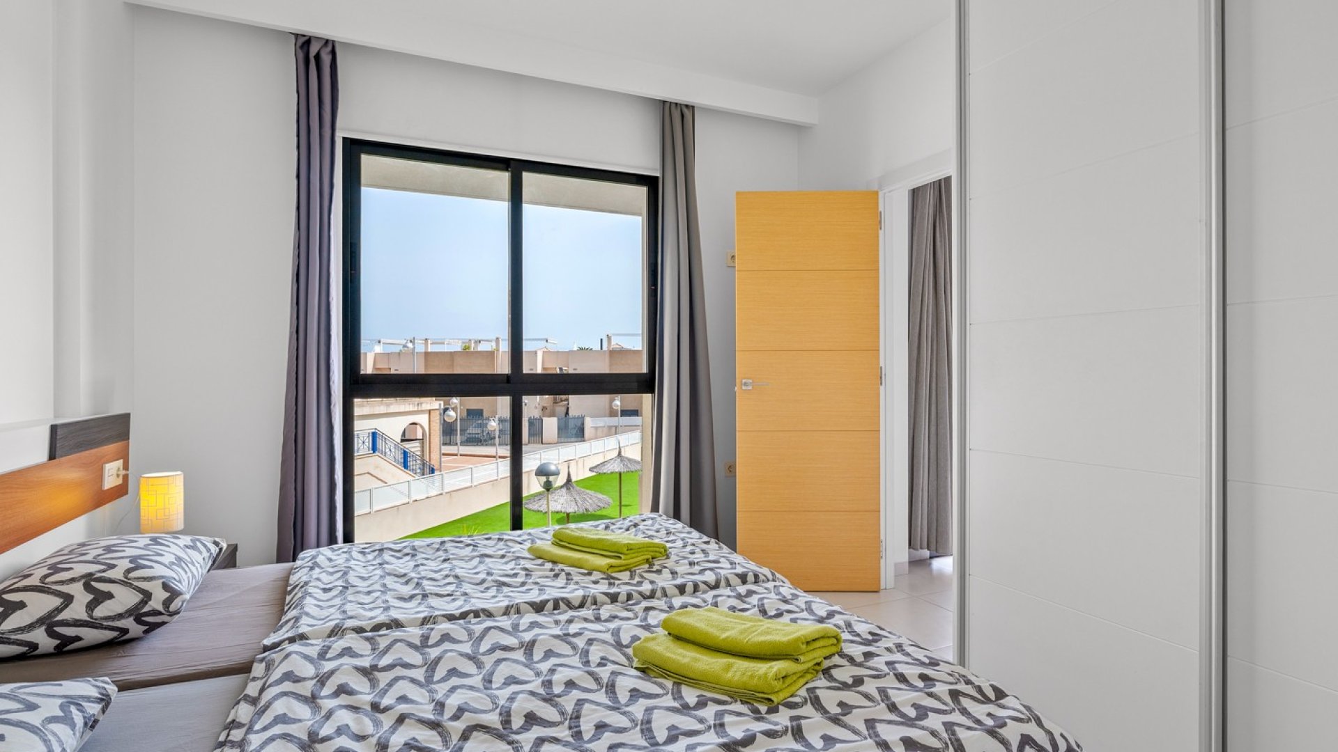 Resale - Apartments -
Orihuela Costa - La Zenia