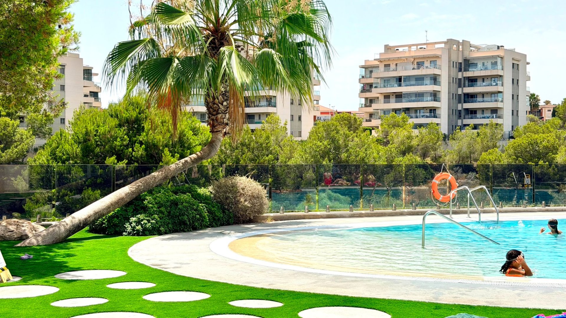 Resale - Apartments -
Orihuela Costa - La Zenia