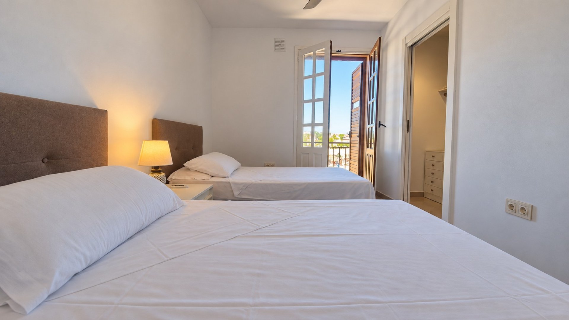 Resale - Apartments -
Orihuela Costa - La Zenia
