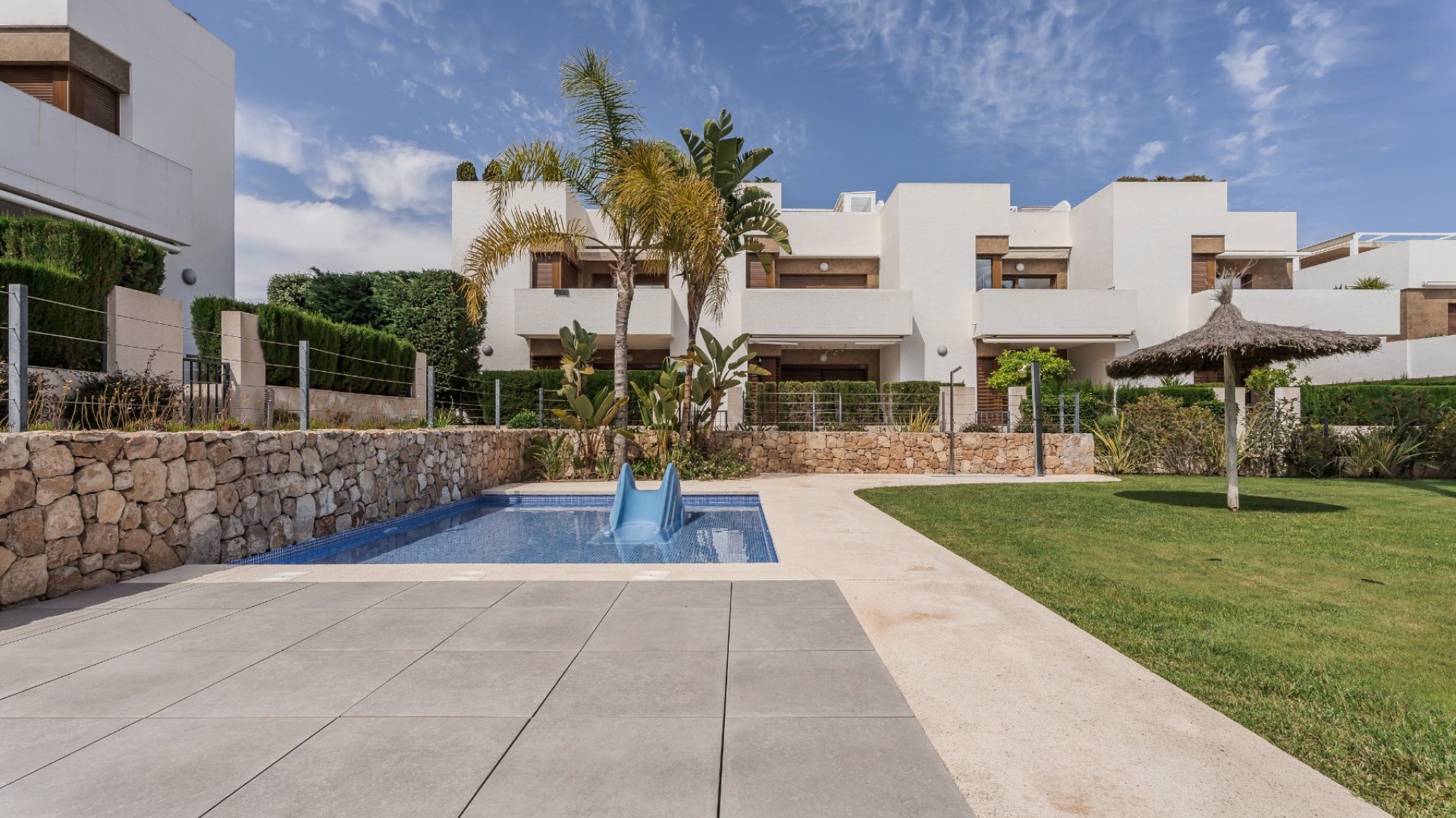 Resale - Apartments -
Orihuela Costa - La Zenia