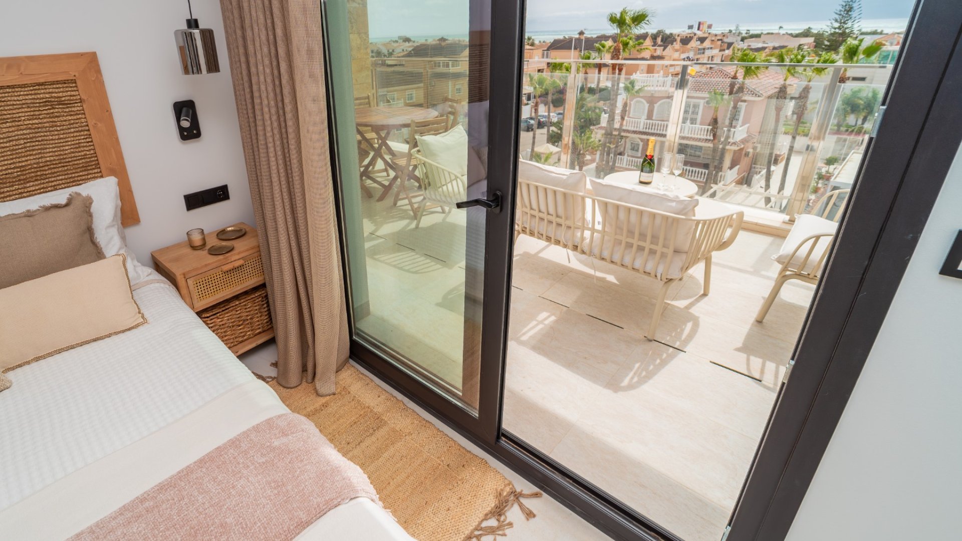 Resale - Apartments -
Orihuela Costa - La Zenia