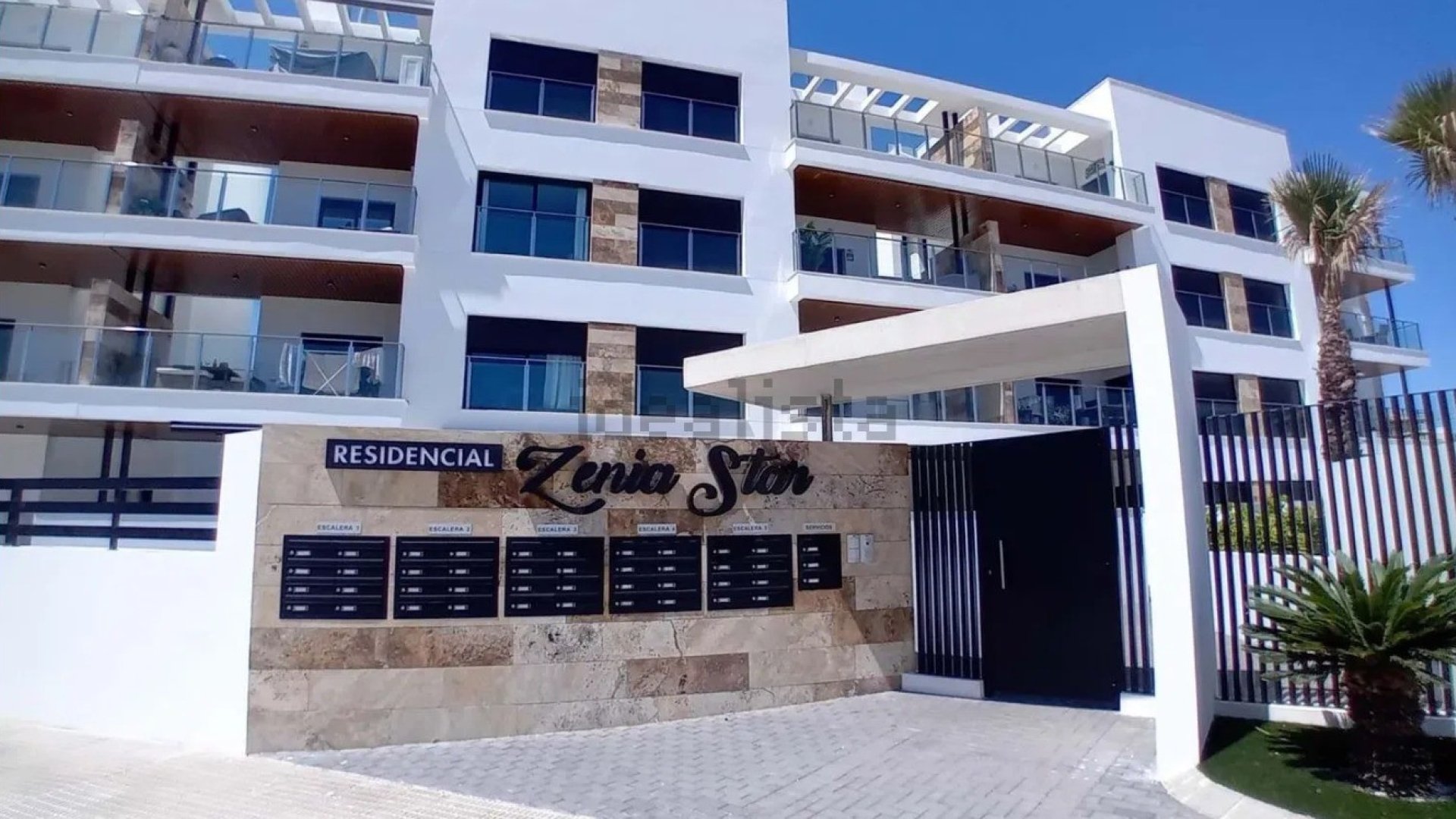 Resale - Apartments -
Orihuela Costa - La Zenia