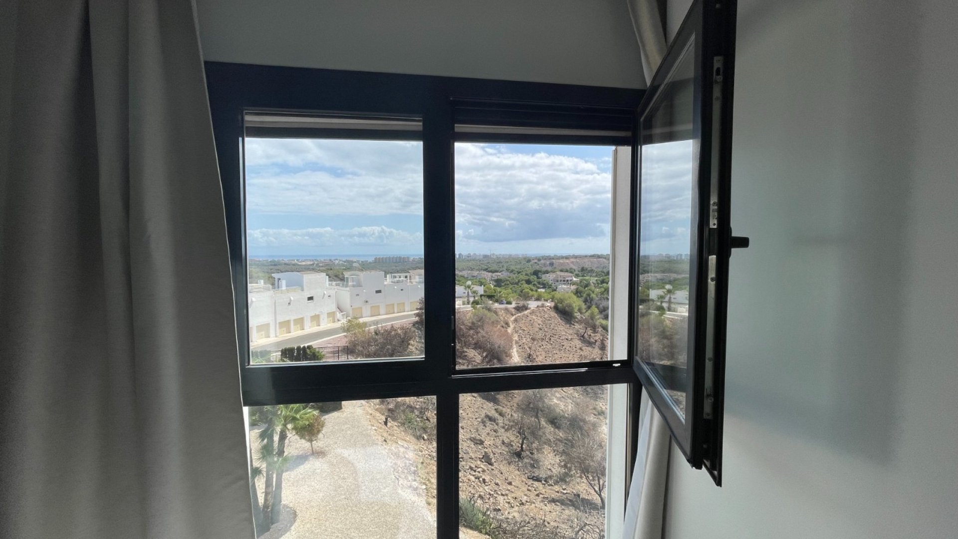 Resale - Apartments -
Orihuela Costa - Las Ramblas