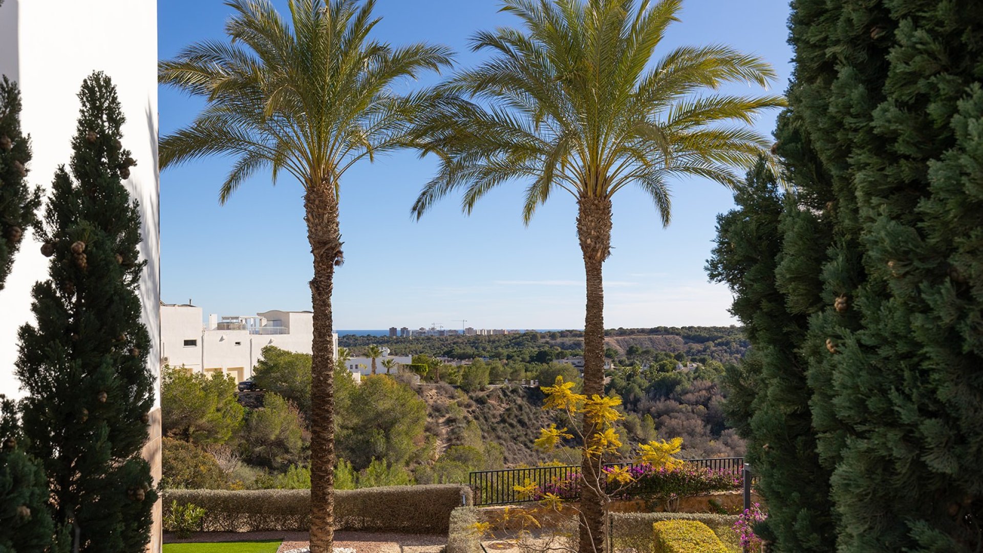 Resale - Apartments -
Orihuela Costa - Las Ramblas