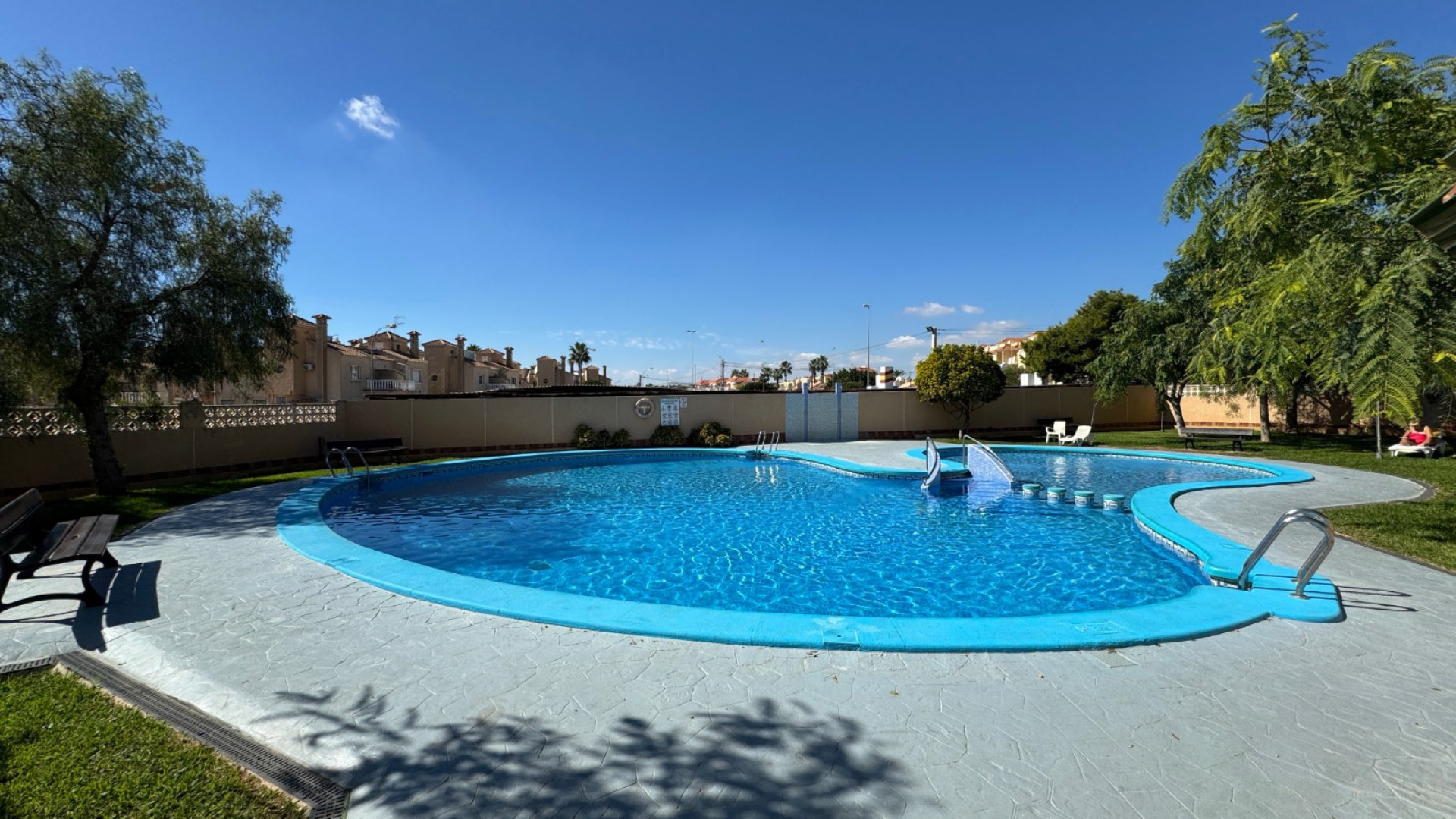 Resale - Apartments -
Orihuela Costa - Los Almendros-La Florida