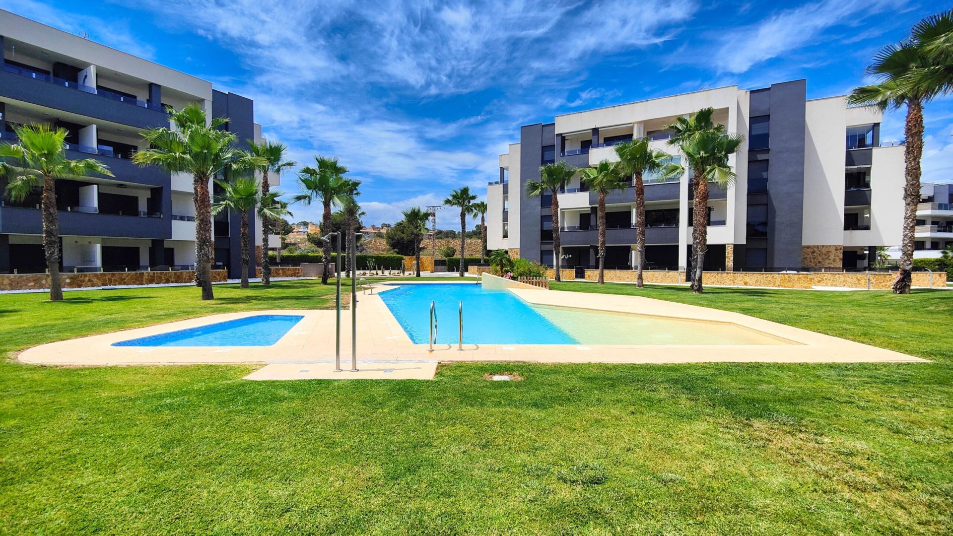 Resale - Apartments -
Orihuela Costa - Los Altos