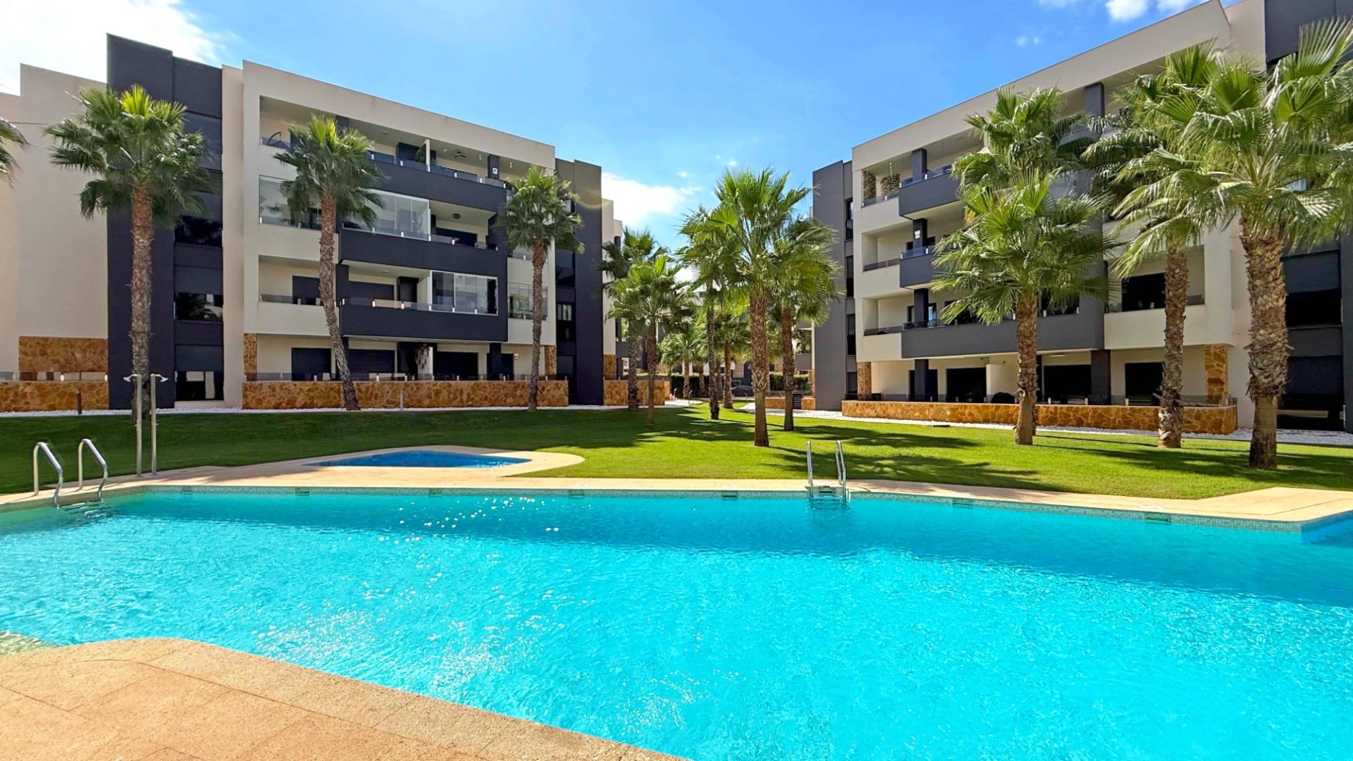 Resale - Apartments -
Orihuela Costa - Los Altos