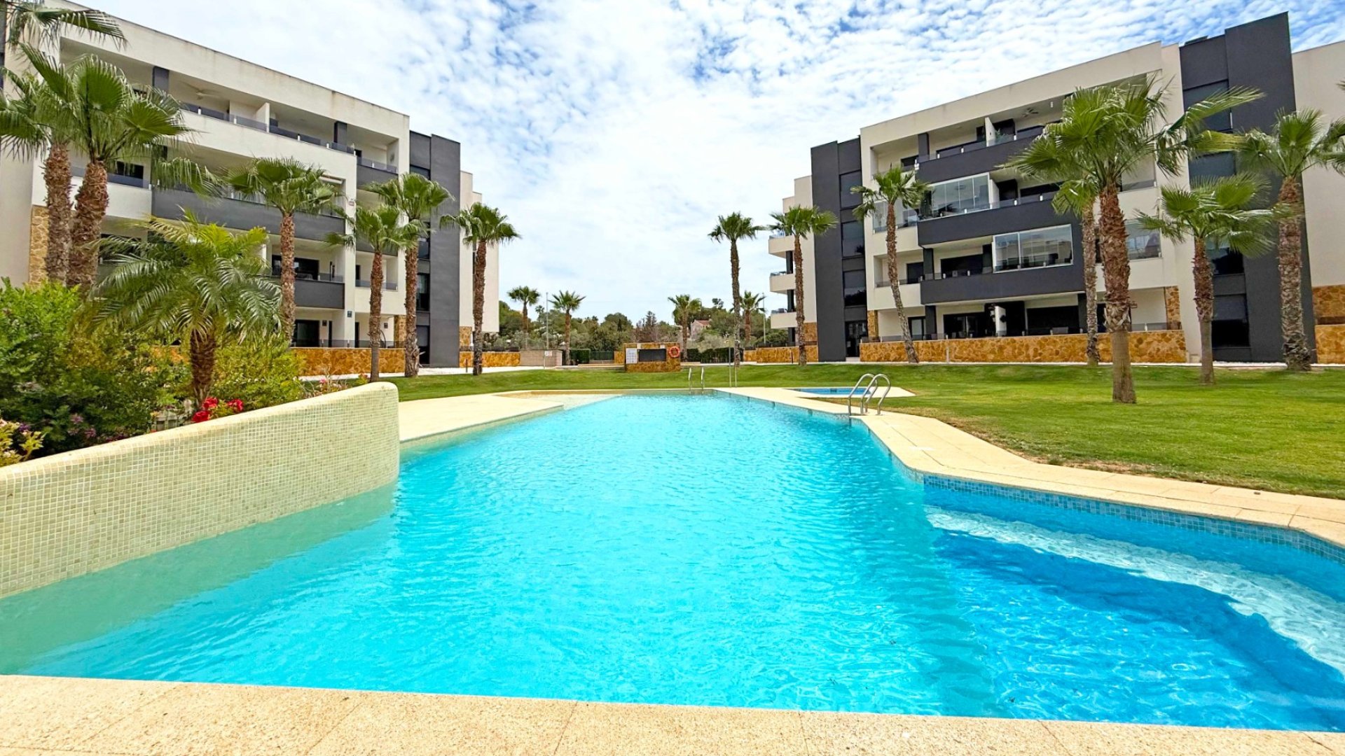Resale - Apartments -
Orihuela Costa - Los Altos