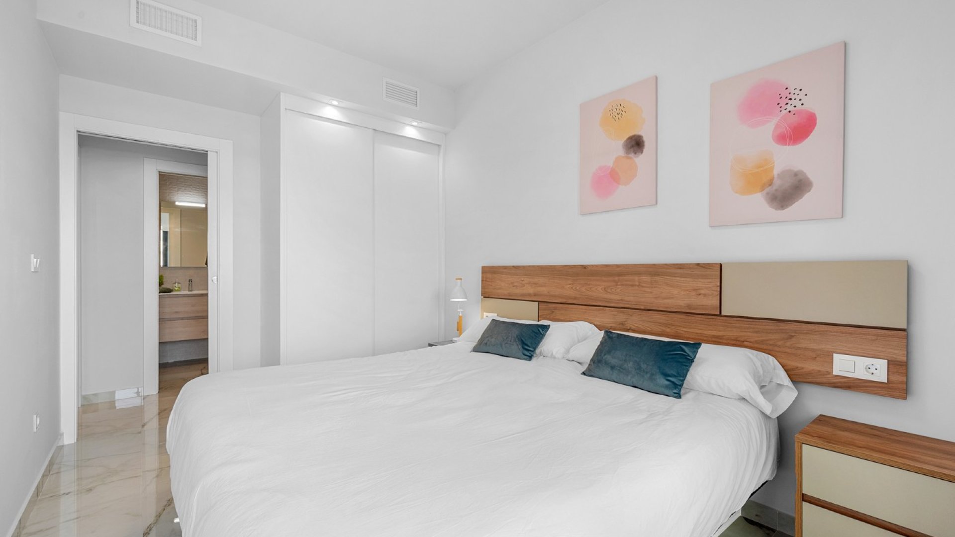 Resale - Apartments -
Orihuela Costa - Los Altos