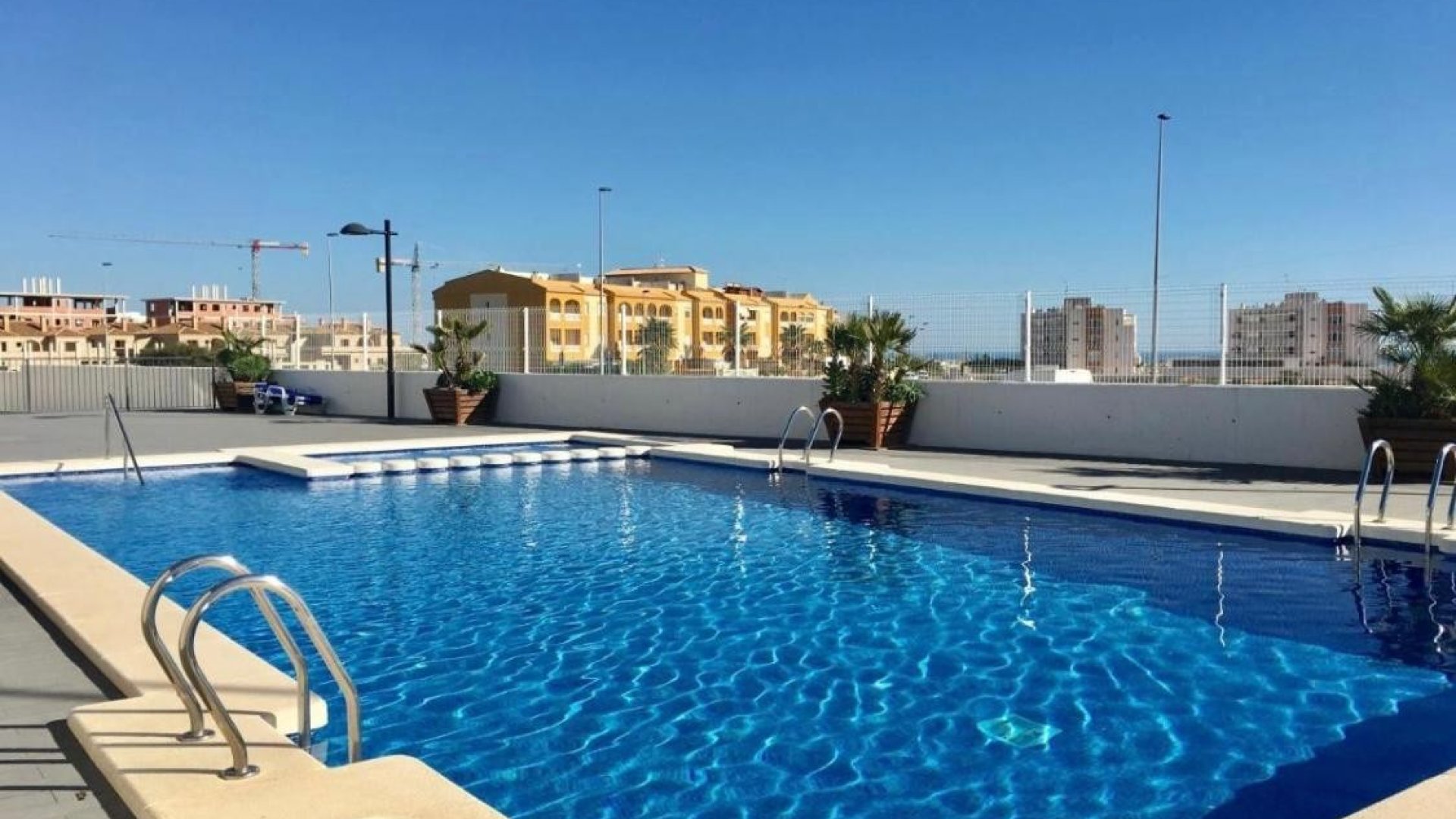 Resale - Apartments -
Orihuela Costa - Los Dolses