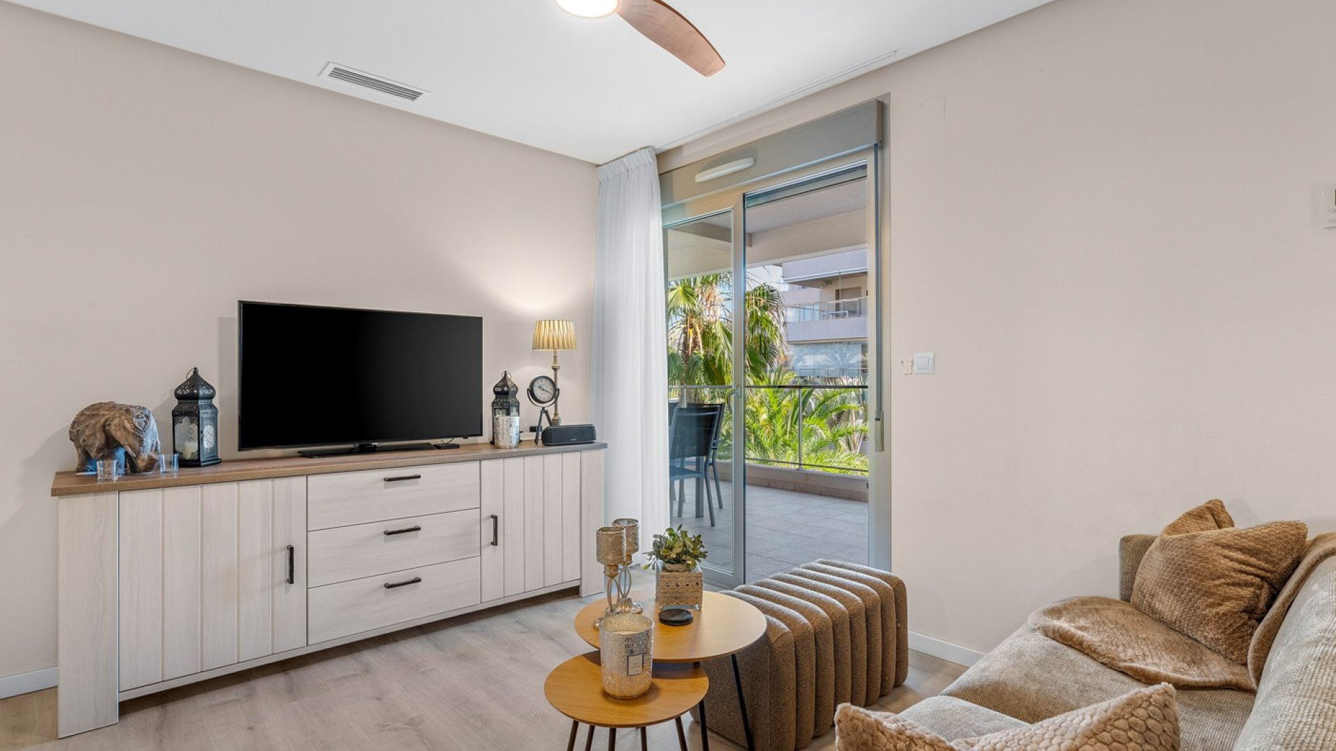 Resale - Apartments -
Orihuela Costa - Los Dolses