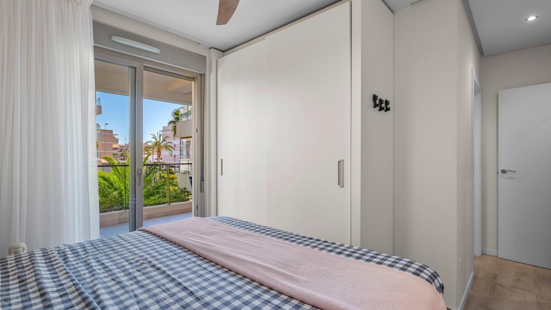 Resale - Apartments -
Orihuela Costa - Los Dolses