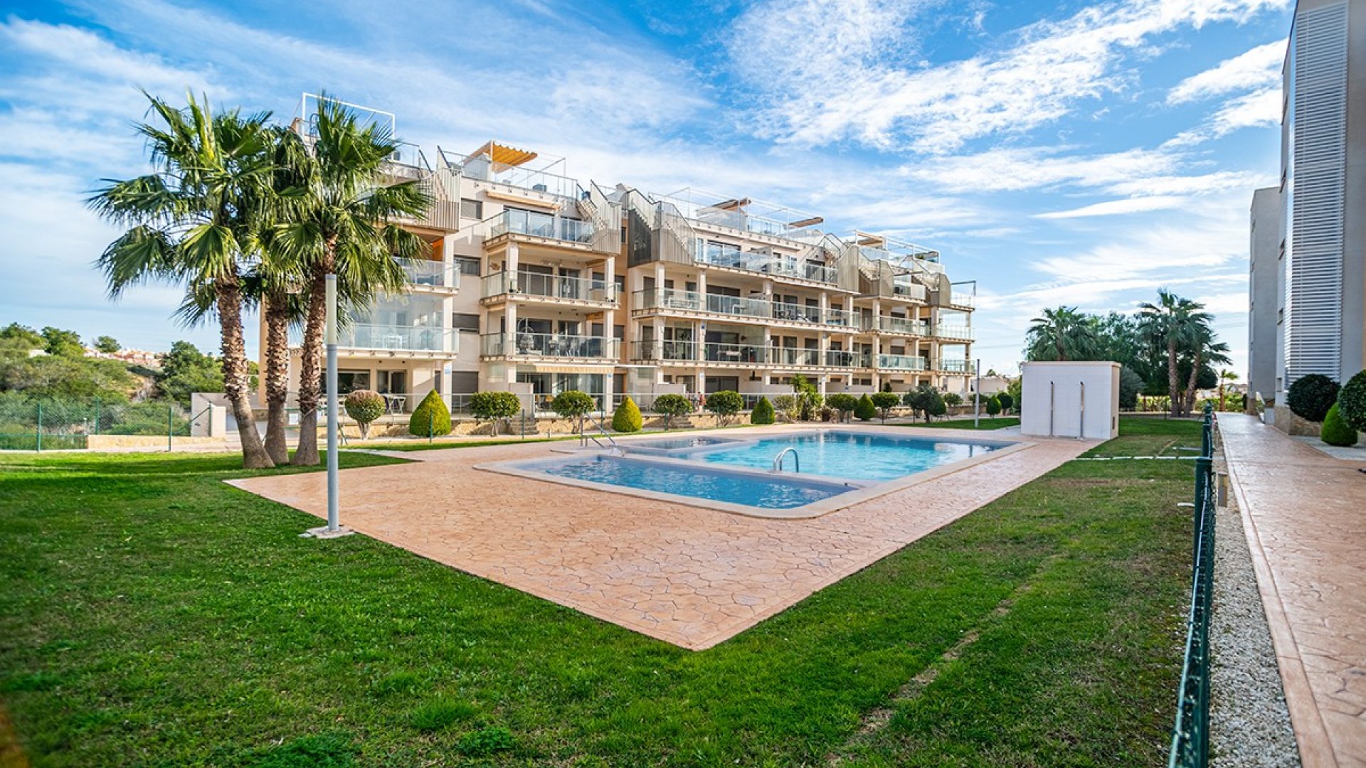 Resale - Apartments -
Orihuela Costa - Los Dolses