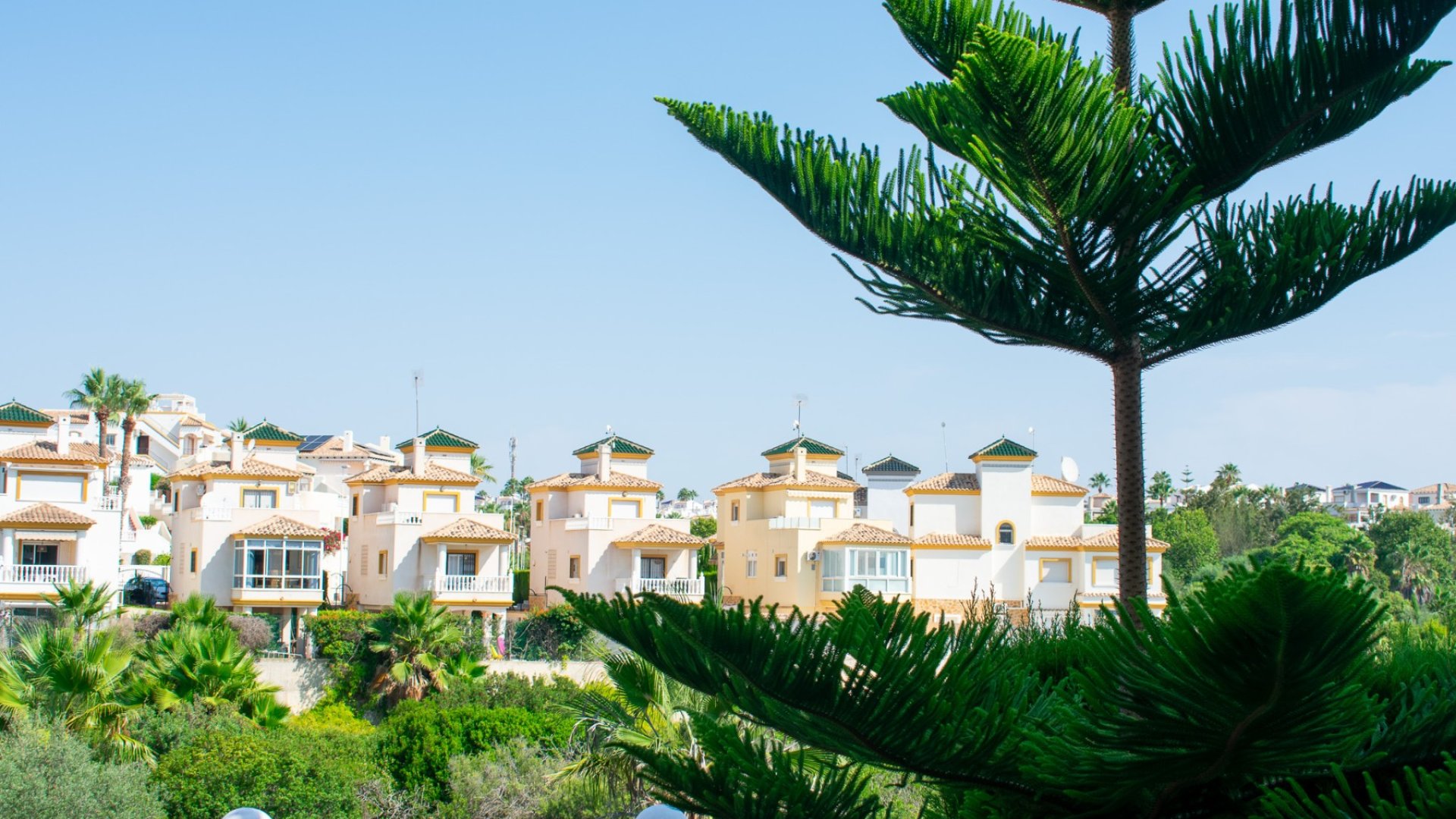 Resale - Apartments -
Orihuela Costa - Los Dolses