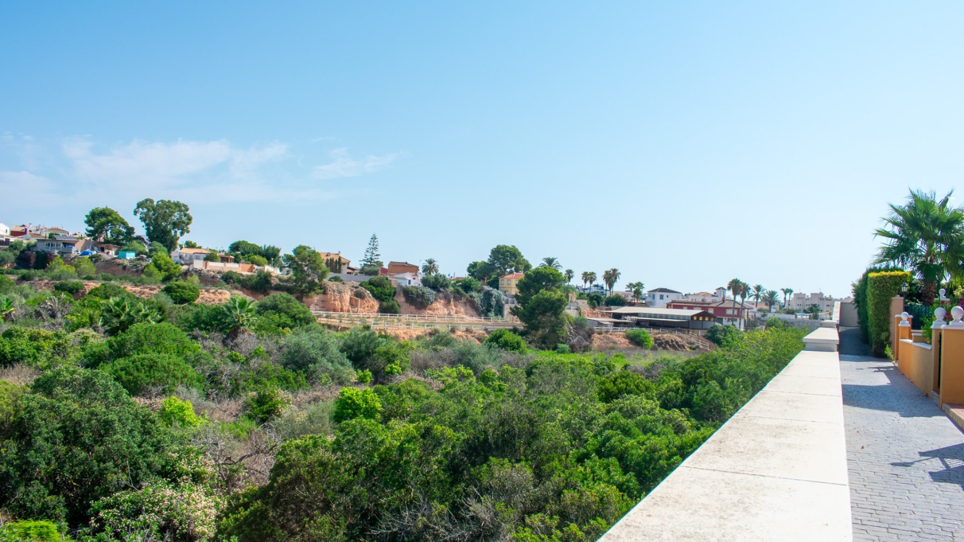Resale - Apartments -
Orihuela Costa - Los Dolses