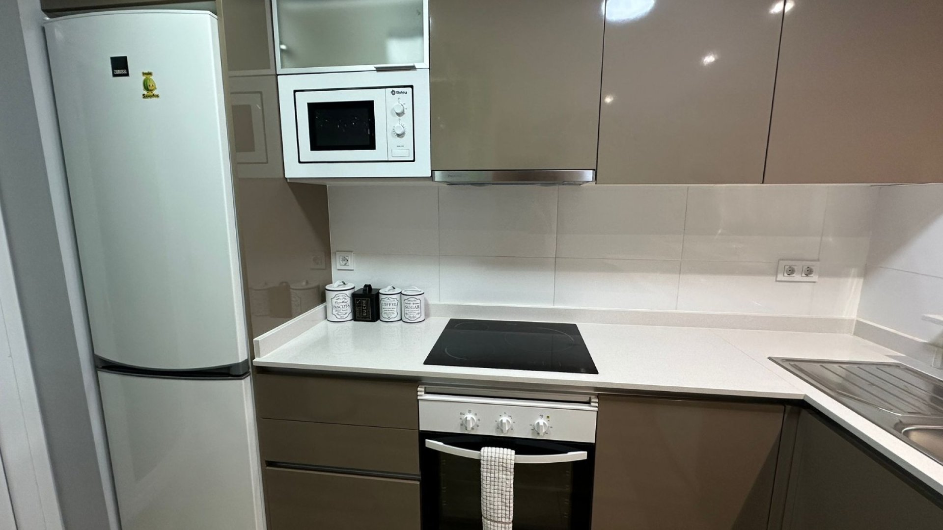 Resale - Apartments -
Orihuela Costa - Los Dolses