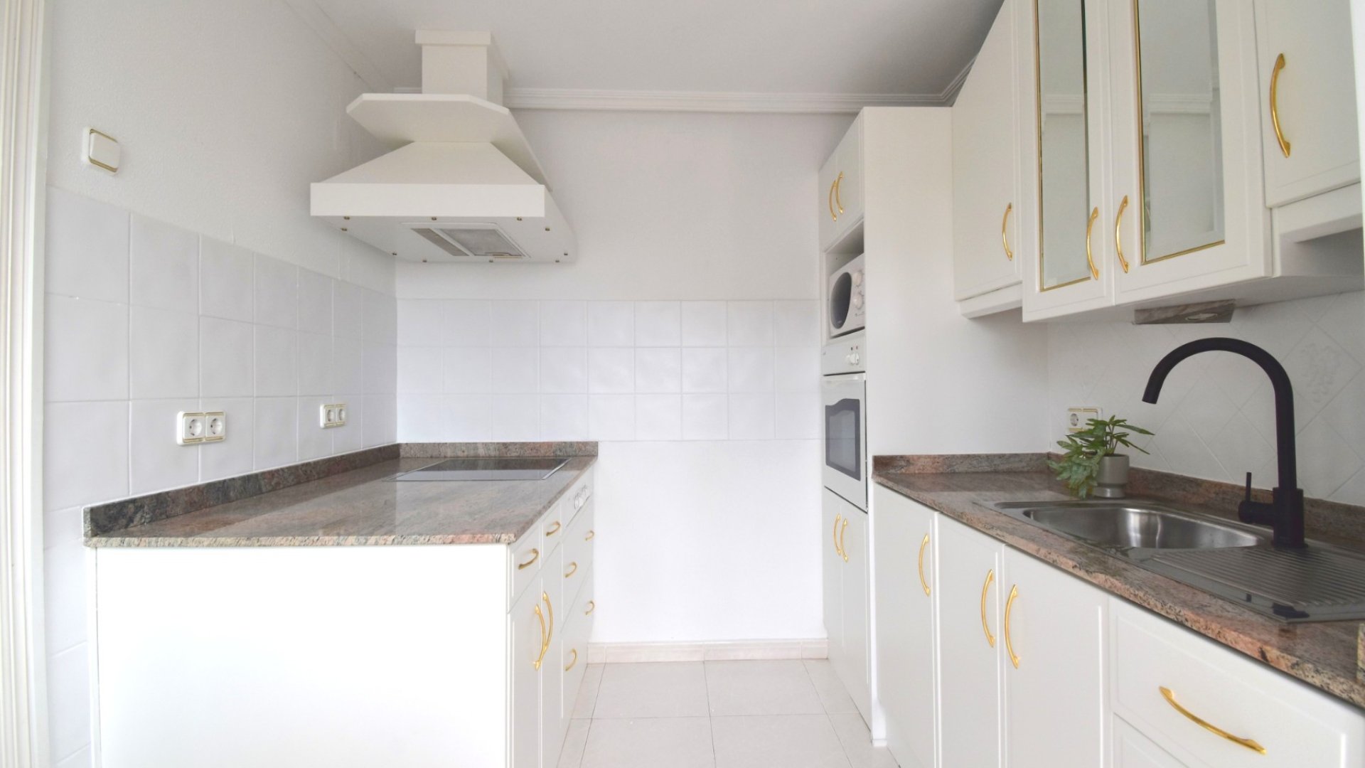 Resale - Apartments -
Orihuela Costa - Playa Flamenca