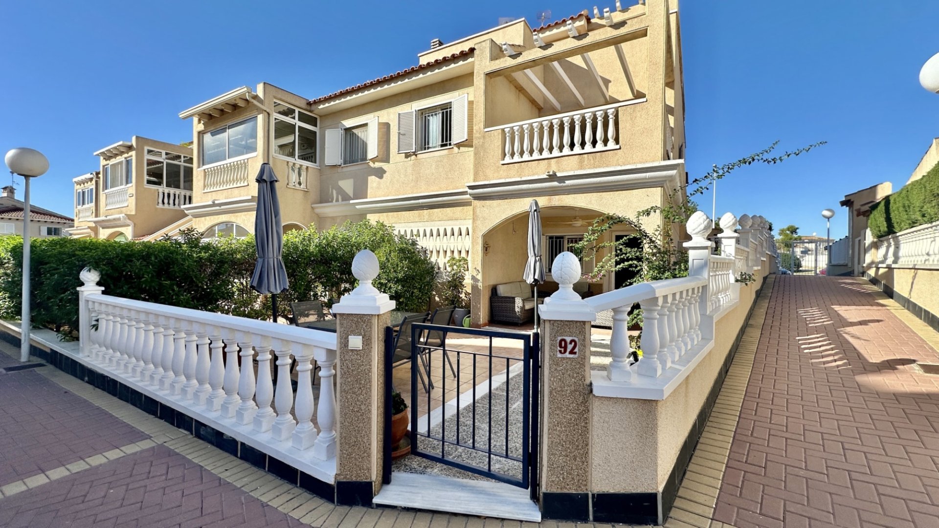 Resale - Apartments -
Orihuela Costa - Playa Flamenca