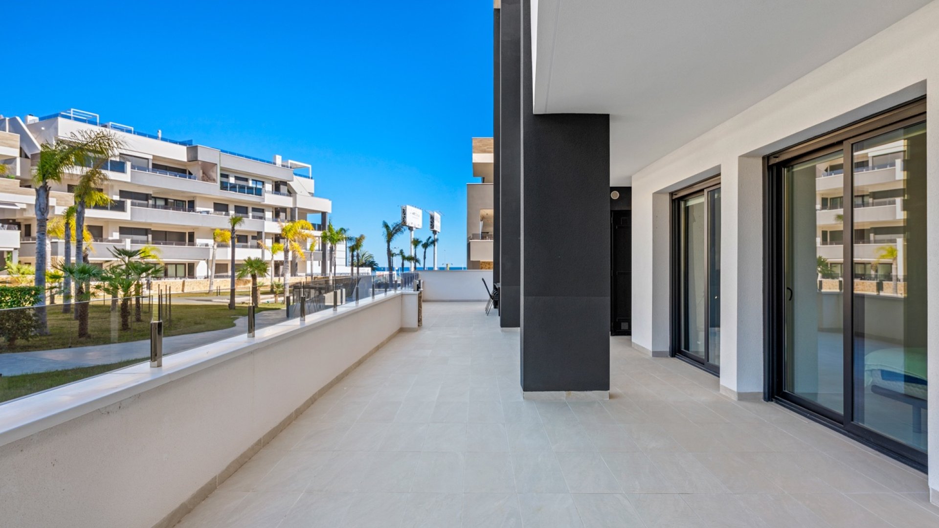 Resale - Apartments -
Orihuela Costa - Playa Flamenca