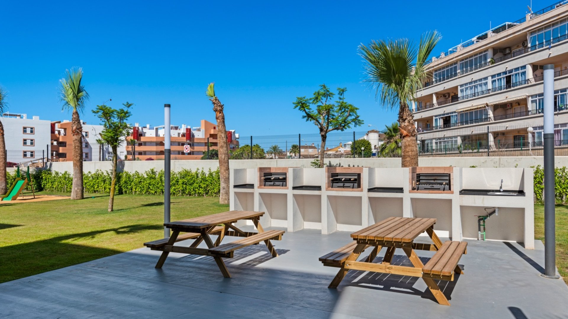 Resale - Apartments -
Orihuela Costa - Playa Flamenca