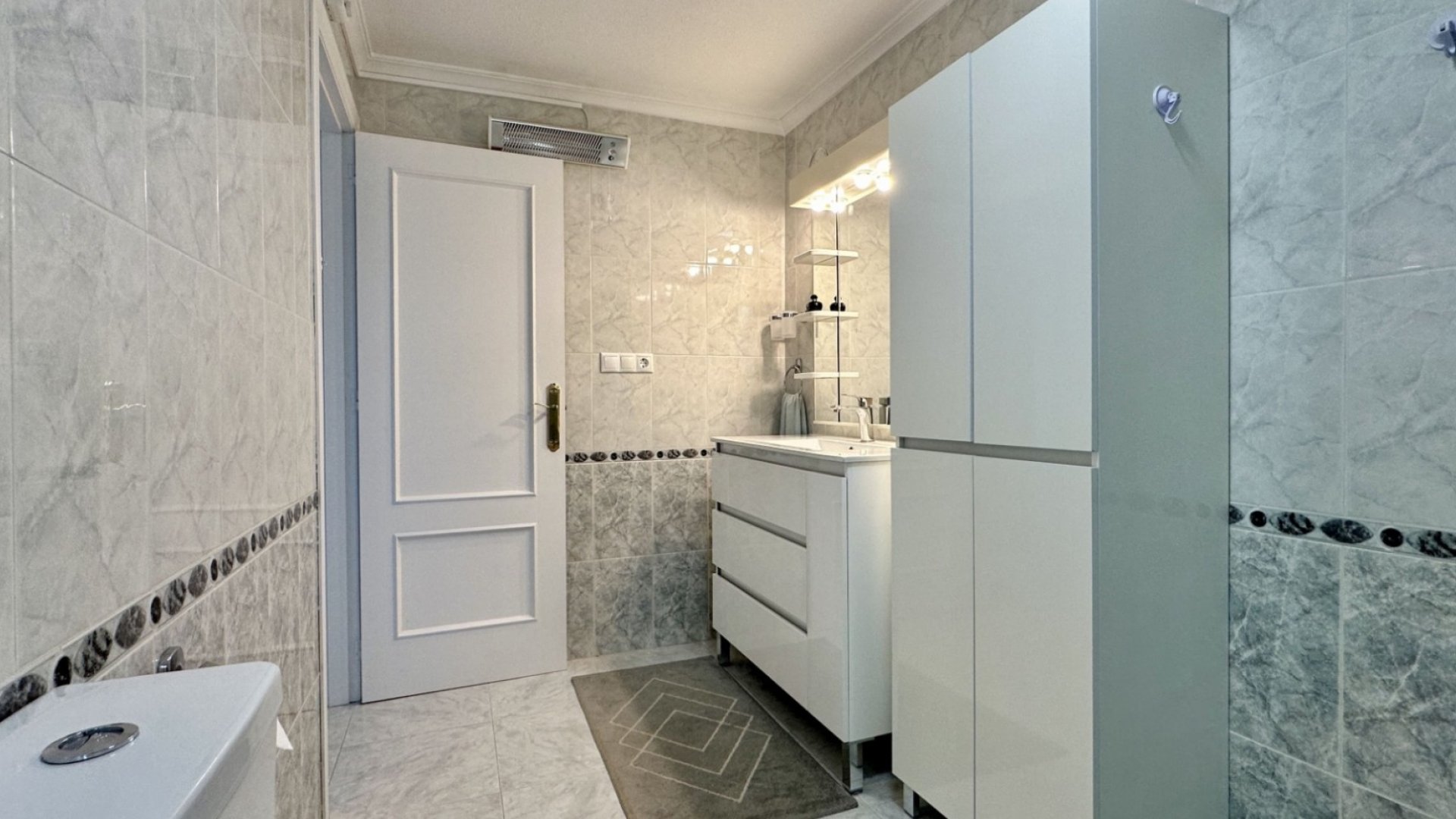 Resale - Apartments -
Orihuela Costa - Playa Flamenca