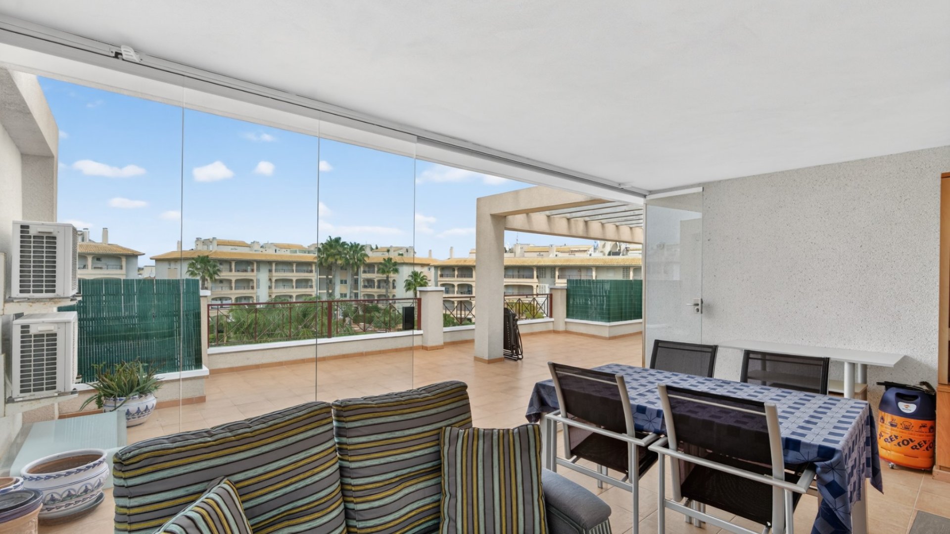 Resale - Apartments -
Orihuela Costa - Playa Flamenca