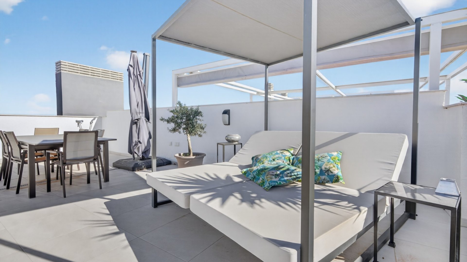Resale - Apartments -
Orihuela Costa - Playa Flamenca