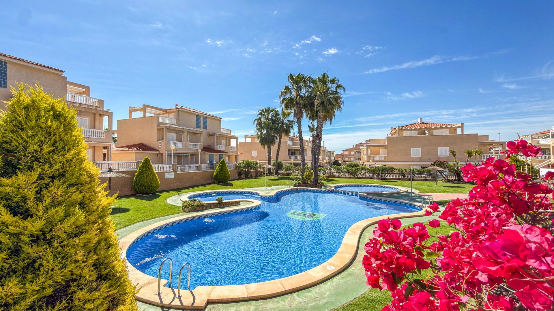 Resale - Apartments -
Orihuela Costa - Playa Flamenca