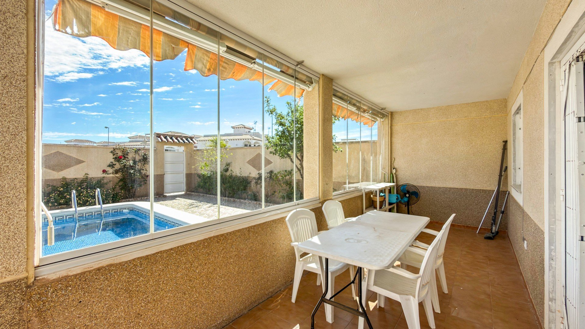 Resale - Apartments -
Orihuela Costa - Playa Flamenca