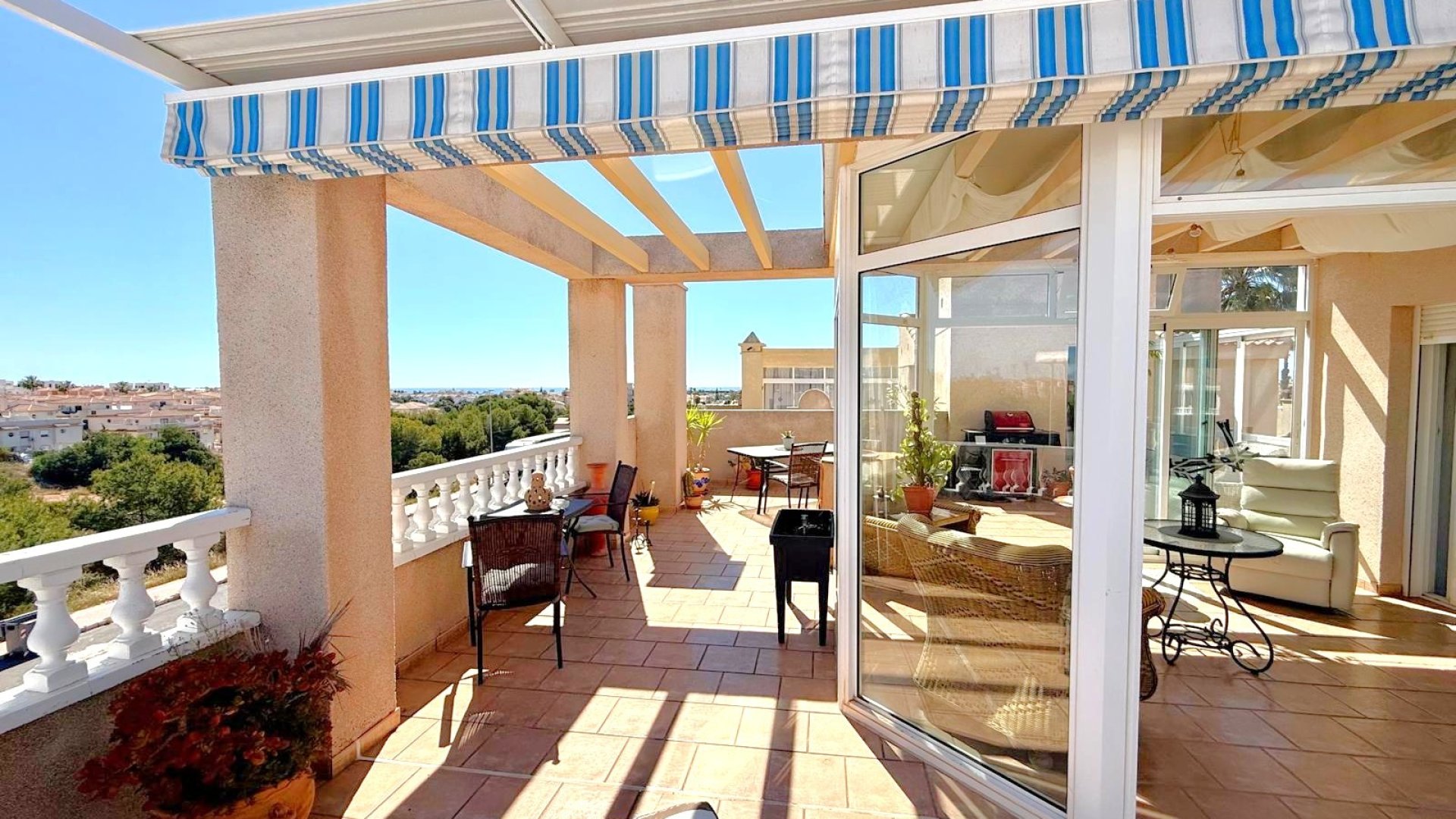 Resale - Apartments -
Orihuela Costa - Playa Flamenca