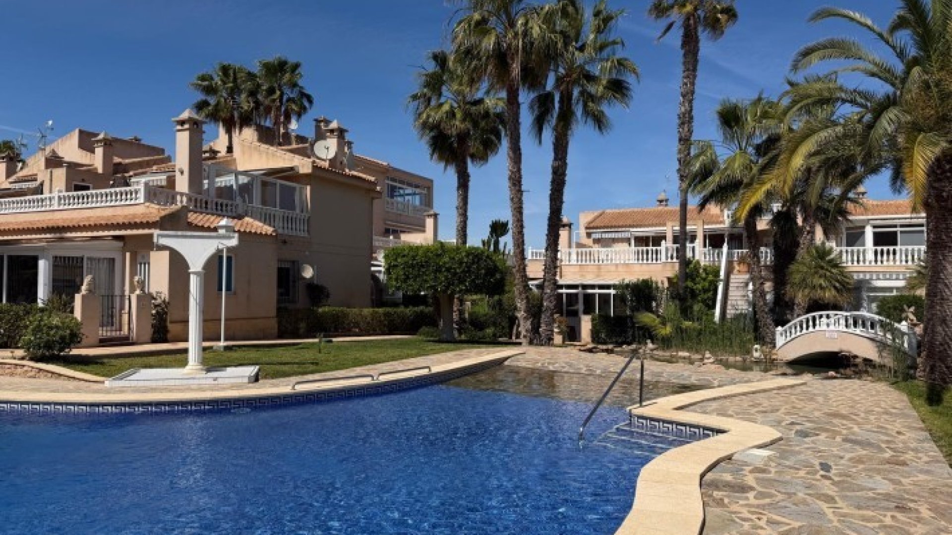 Resale - Apartments -
Orihuela Costa - Playa Flamenca